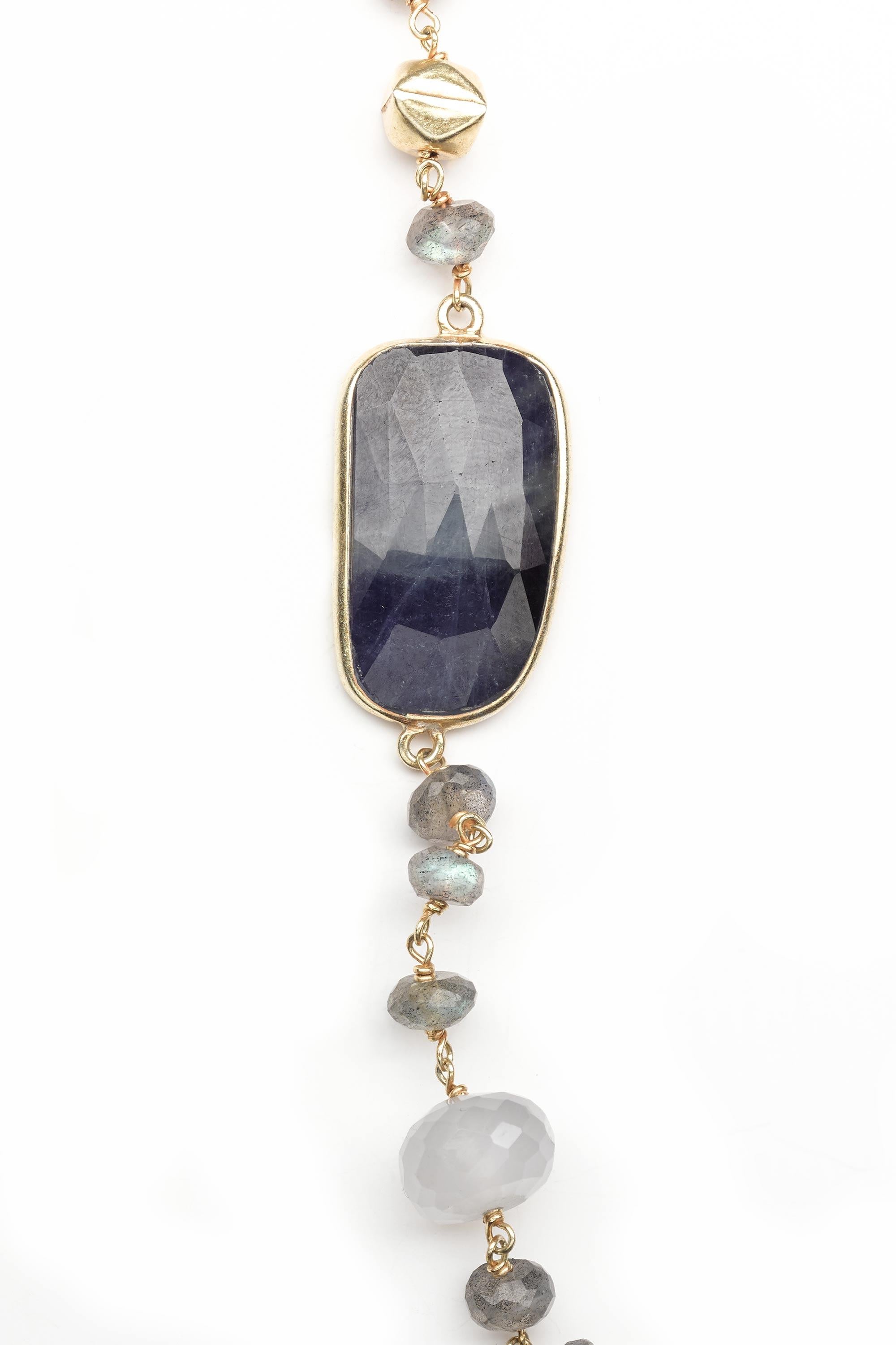 Taglio misto Collana a catena con zaffiro, labradorite e calcedonio in vermeil in vendita