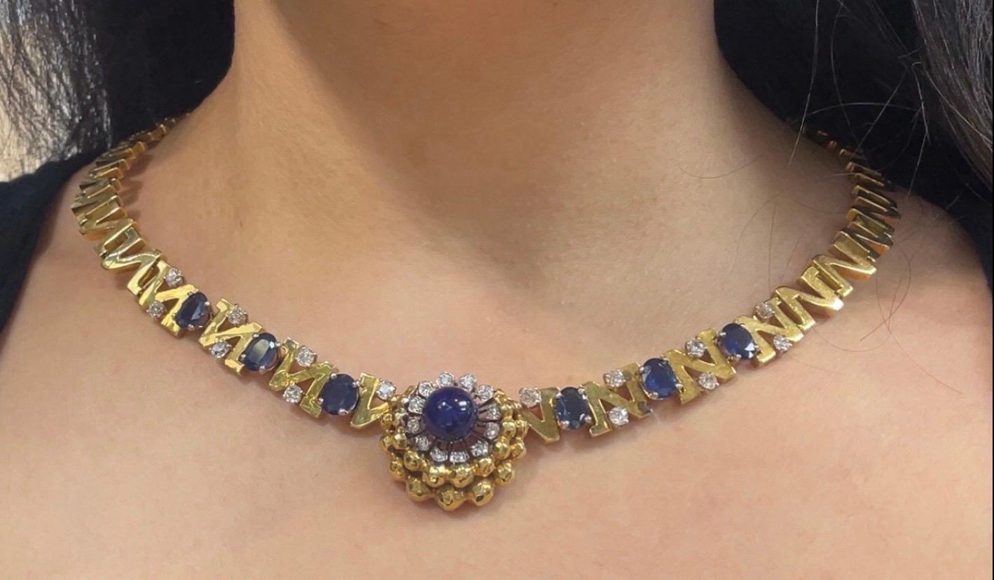 Collar de zafiro lapislázuli y diamantes

Collar de oro amarillo con motivo de 