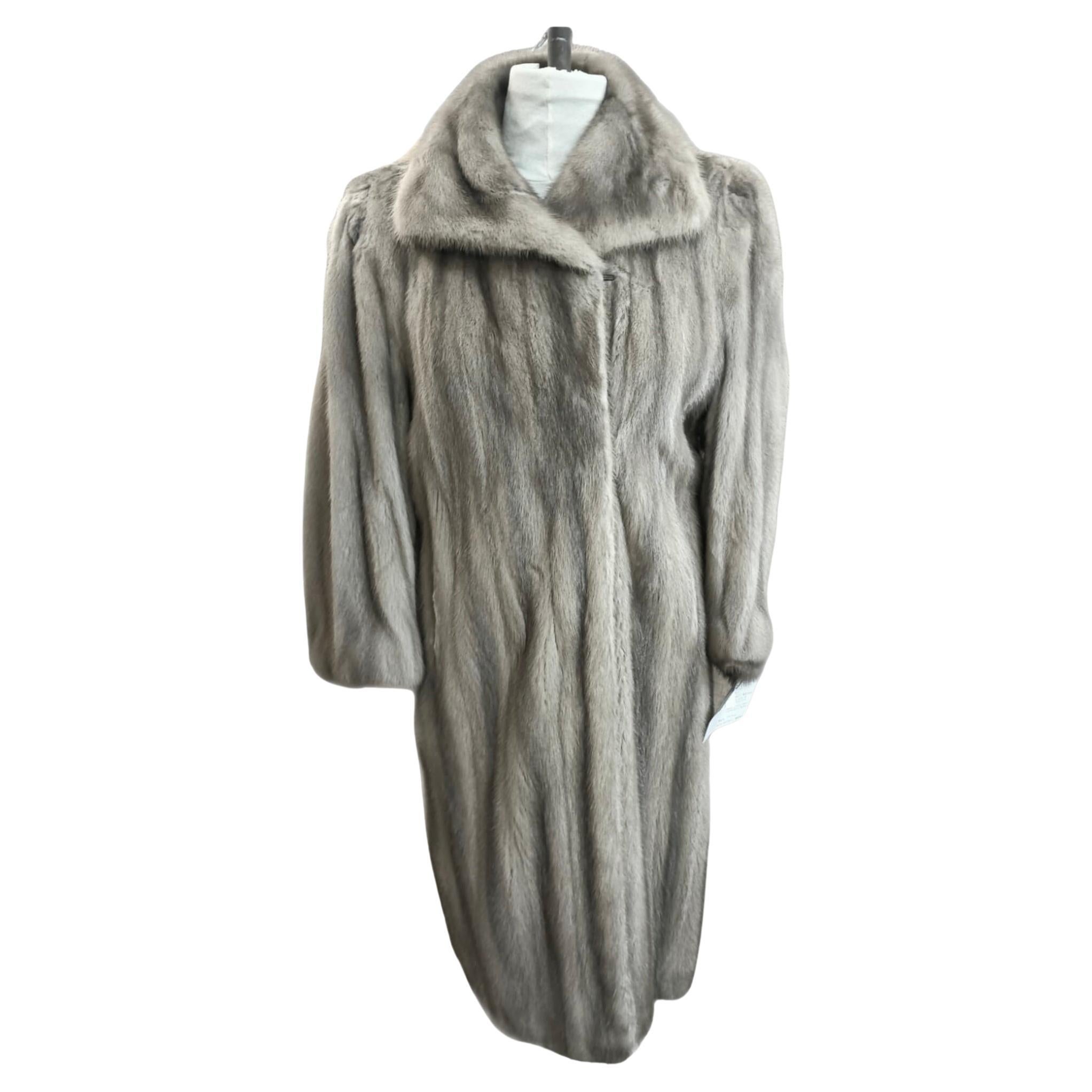 Sapphire Mink Fur Coat size 12 M For Sale
