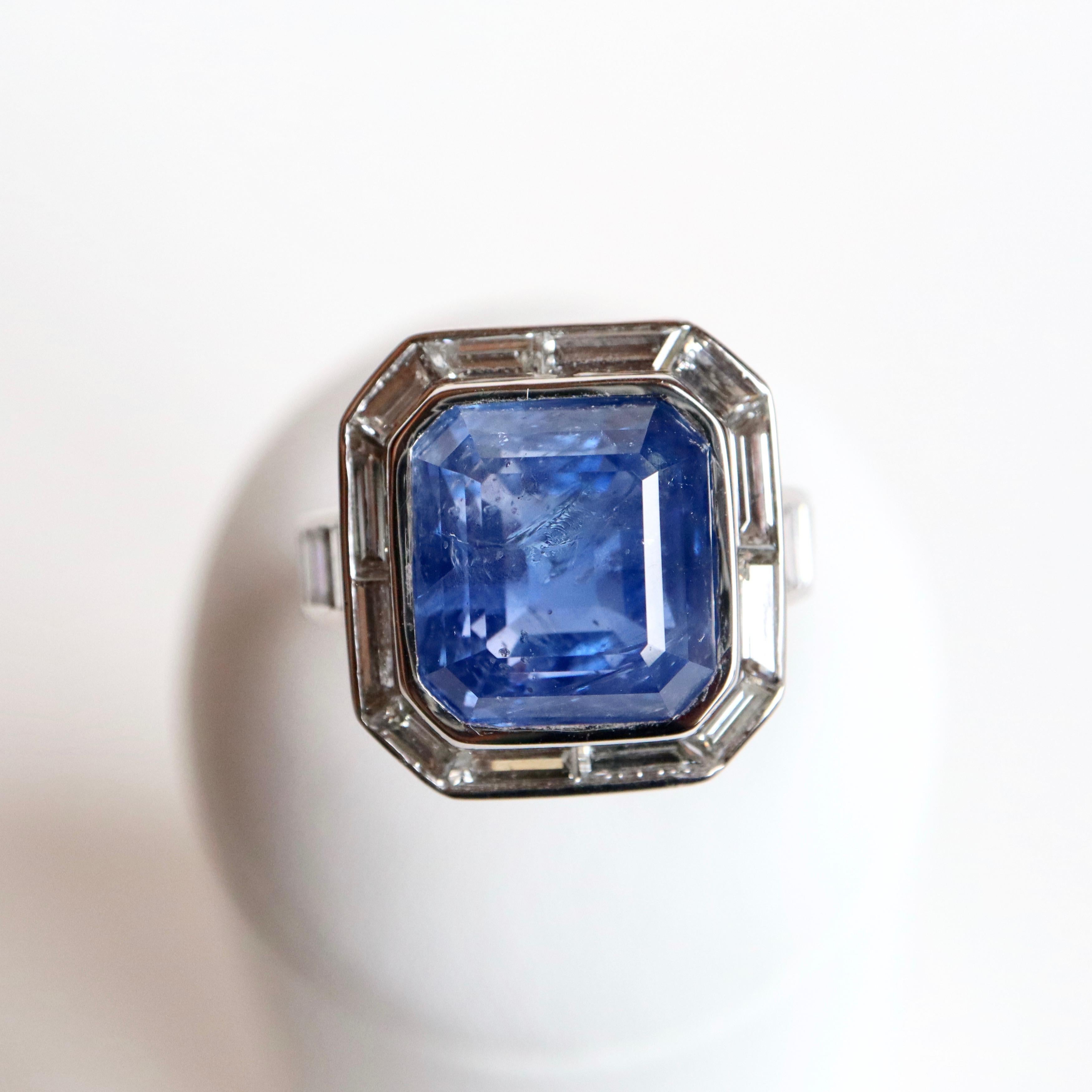 Sapphire Natural 17 Carats Ceylon Sapphire Ring on White Gold 18K with Diamonds For Sale 1