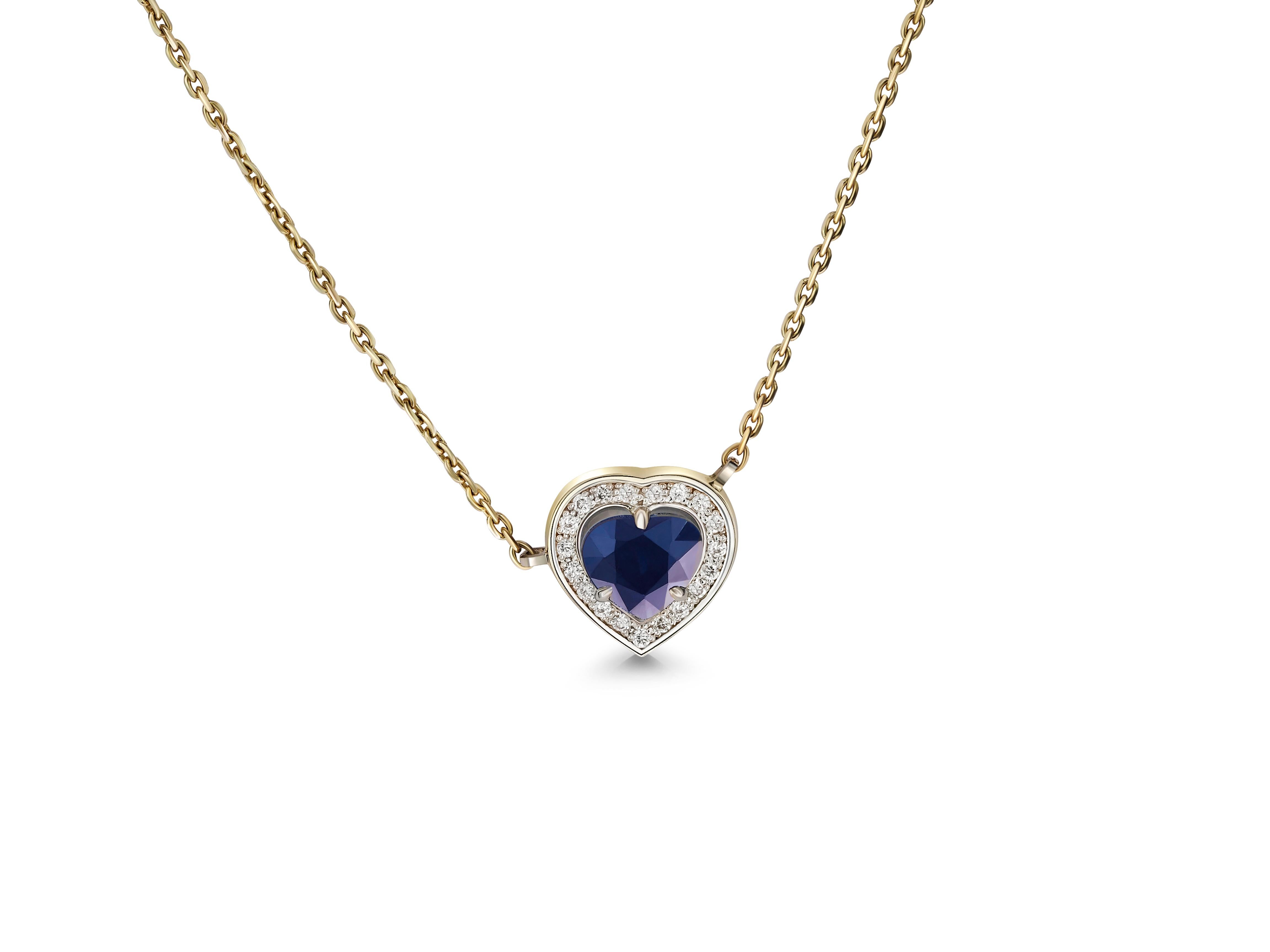 Modern Sapphire Necklace Pendant in 14 Karat Gold, Certified Heart Sapphire Pendant For Sale