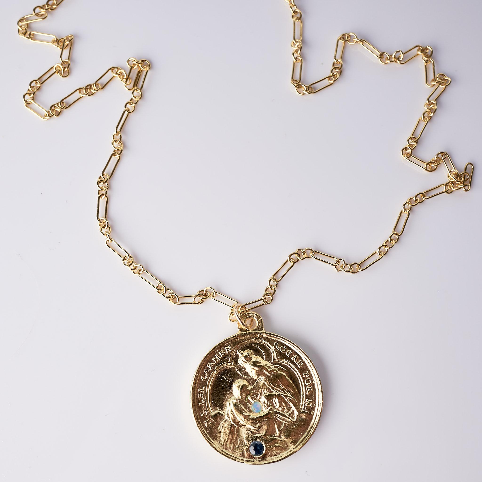Diamant-Saphir-Opal-Medaillon-Halskette Religiöses Goldton J Dauphin (Zeitgenössisch) im Angebot