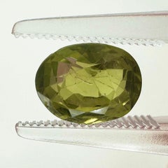 Sapphire Oval 2.47 ct ceylon (Sri-Lanka) No-Heated Natural Green Sapphire