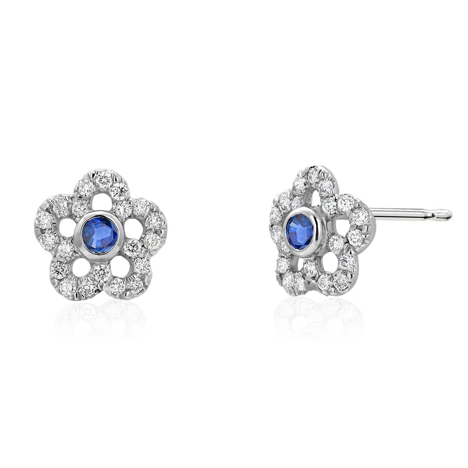 Sapphire Diamond 1.50 Carats Cluster Floral 14 Karat Gold 0.40 Inch Earrings For Sale 1