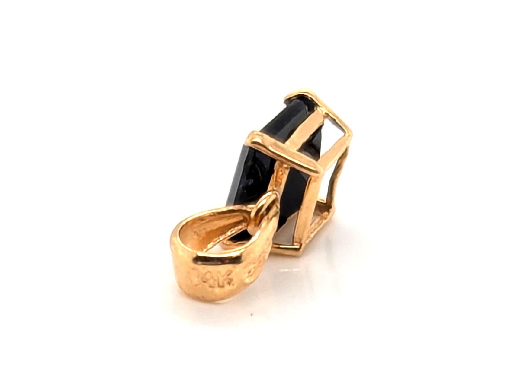 Collier pendentif saphir .75ct 14K Yellow Gold September Birthstone Brand New Pour femmes en vente