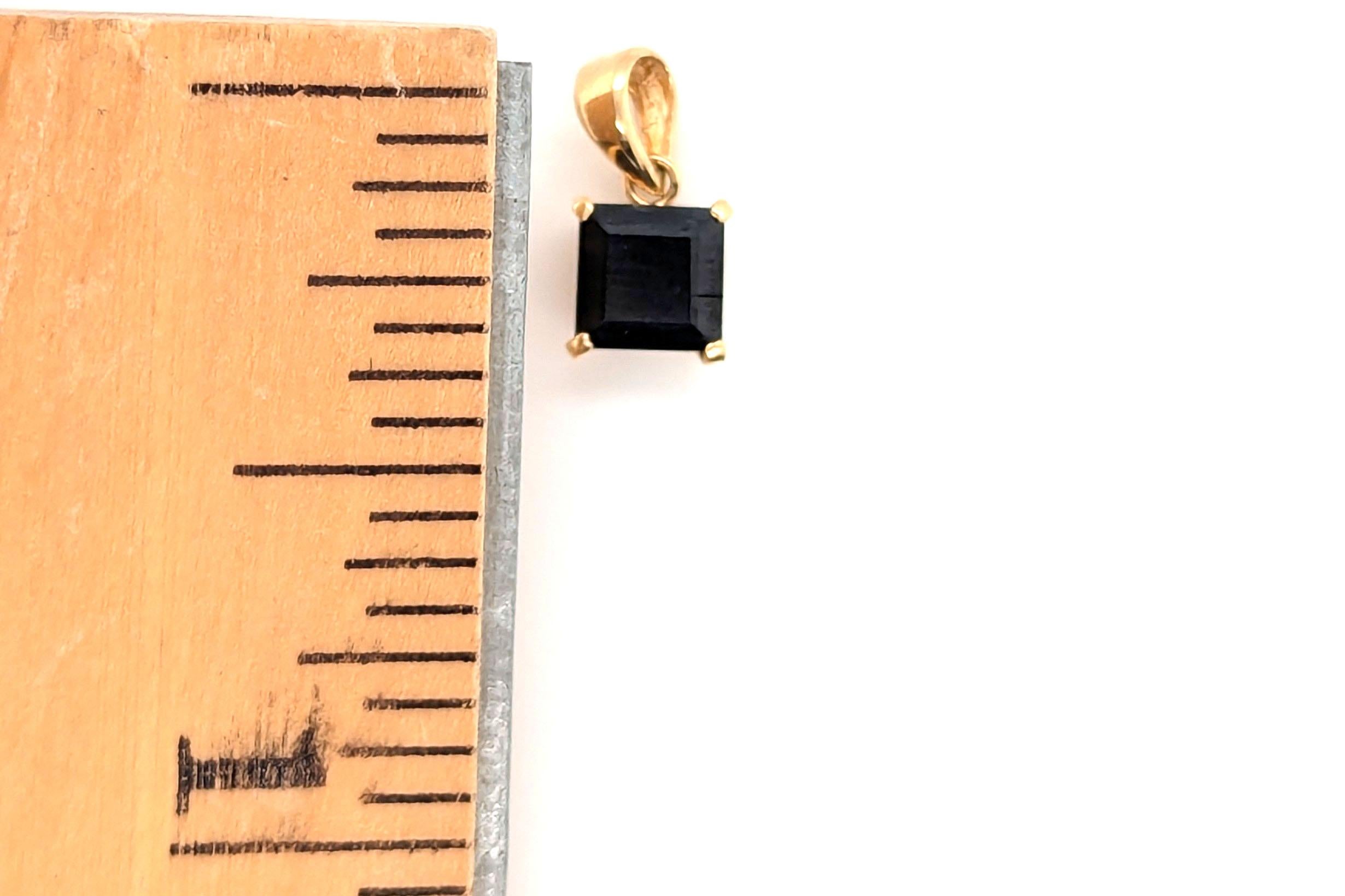 Collier pendentif saphir .75ct 14K Yellow Gold September Birthstone Brand New en vente 1