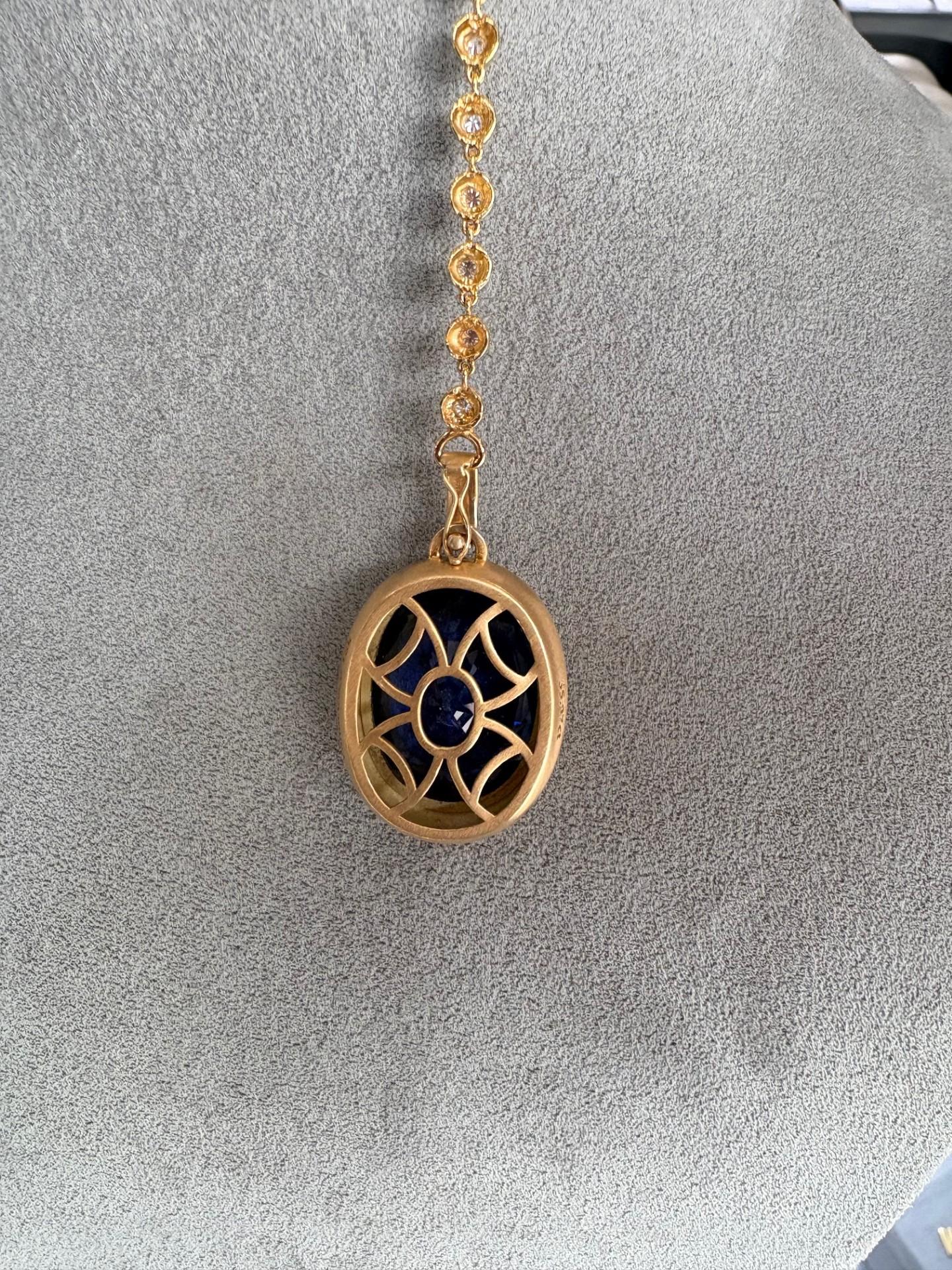 Collier pendentif saphir *PENDANT UNIQUEMENT* Excellent état - En vente à Cedar Grove, NJ