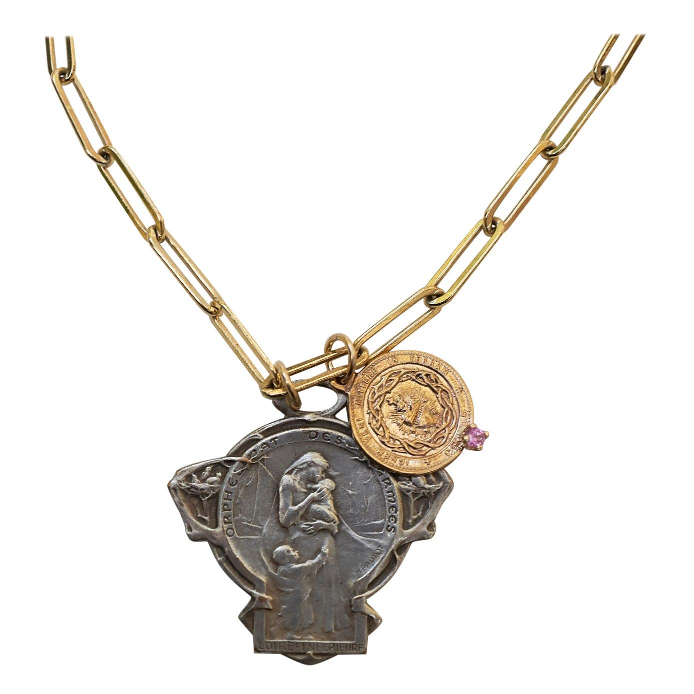 J Dauphin Collier chaîne épaisse en argent et bronze avec saphirs roses et médaille française en vente