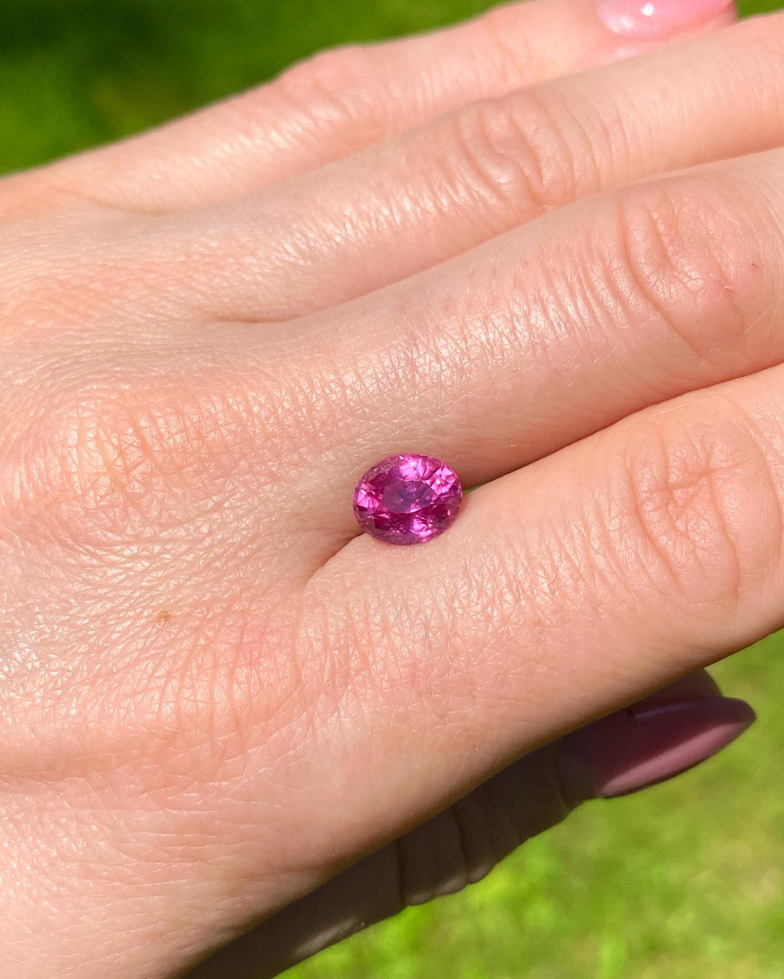 Sapphire RARE COLOR 2.54Ct Pink Natural gemstone, Oval cut, Kenya, GIA certified For Sale 2