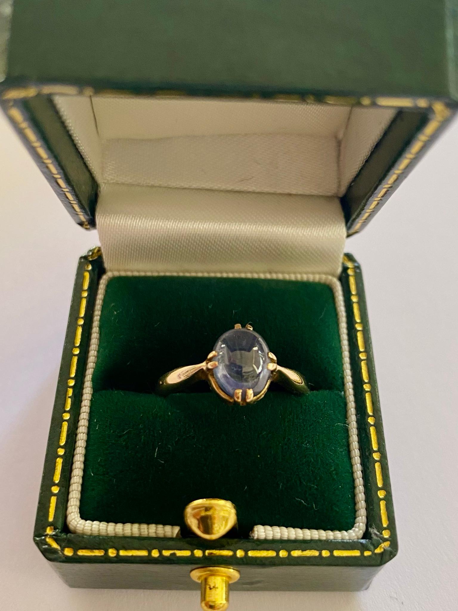 Sapphire Ring, 18 Karat Yellow Gold, the Netherlands, circa 1880 2