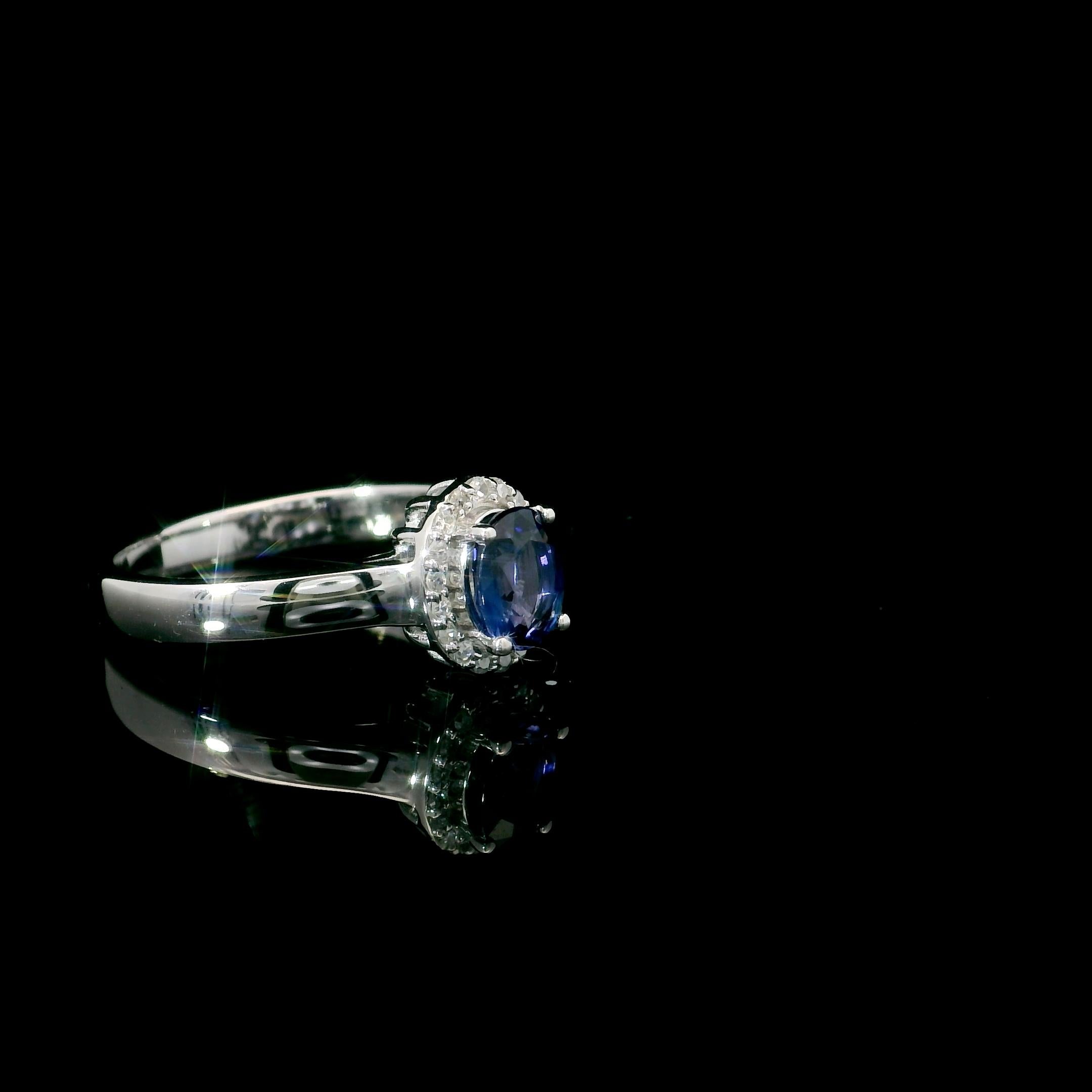 Anillo de zafiro en Nuevo estado para la venta en บางรัก, TH