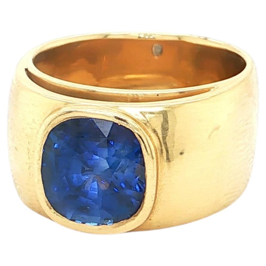 Antique 18k Yellow Gold 4.27ct Blue Sapphire Ring, Circa 1960-1970