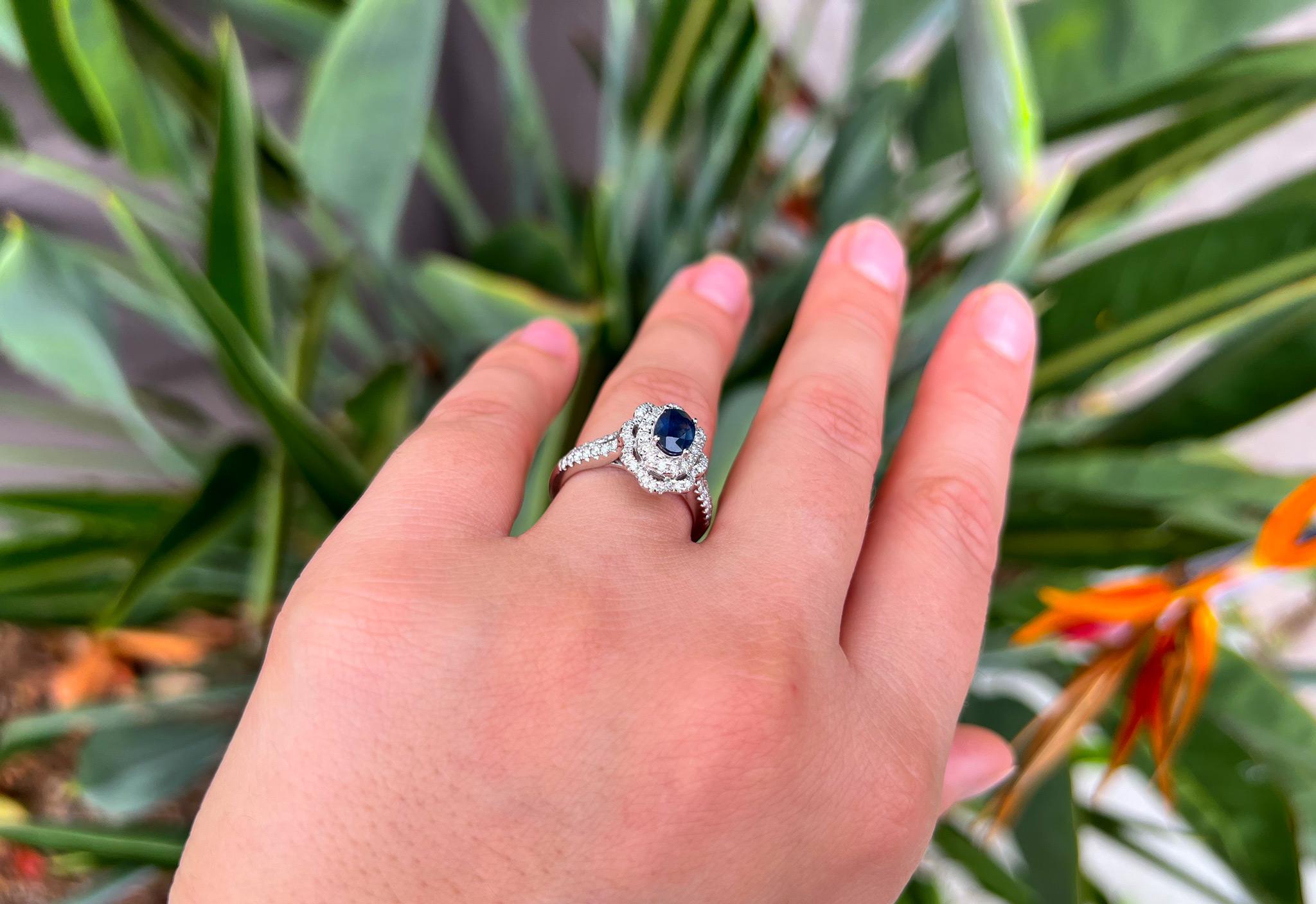 Sapphire Ring with Diamonds 14k Gold In Excellent Condition For Sale In Carlsbad, CA