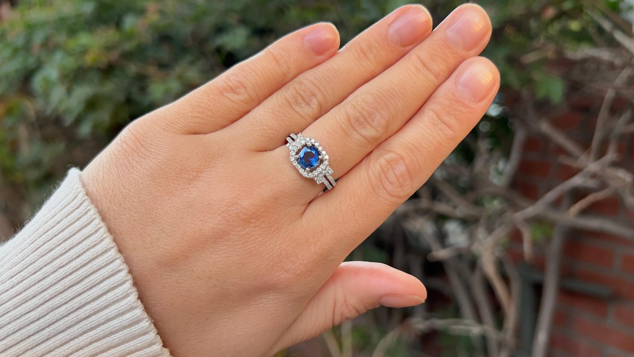 Sapphire = 1.08 Carat
(Cut: Round, Color: Blue, Origin: Natural)
Diamond = 0.48 Carats
(Cut: Round, Color: F, Clarity: VS)
Metal = 18K White Gold
Ring Size = 6.5