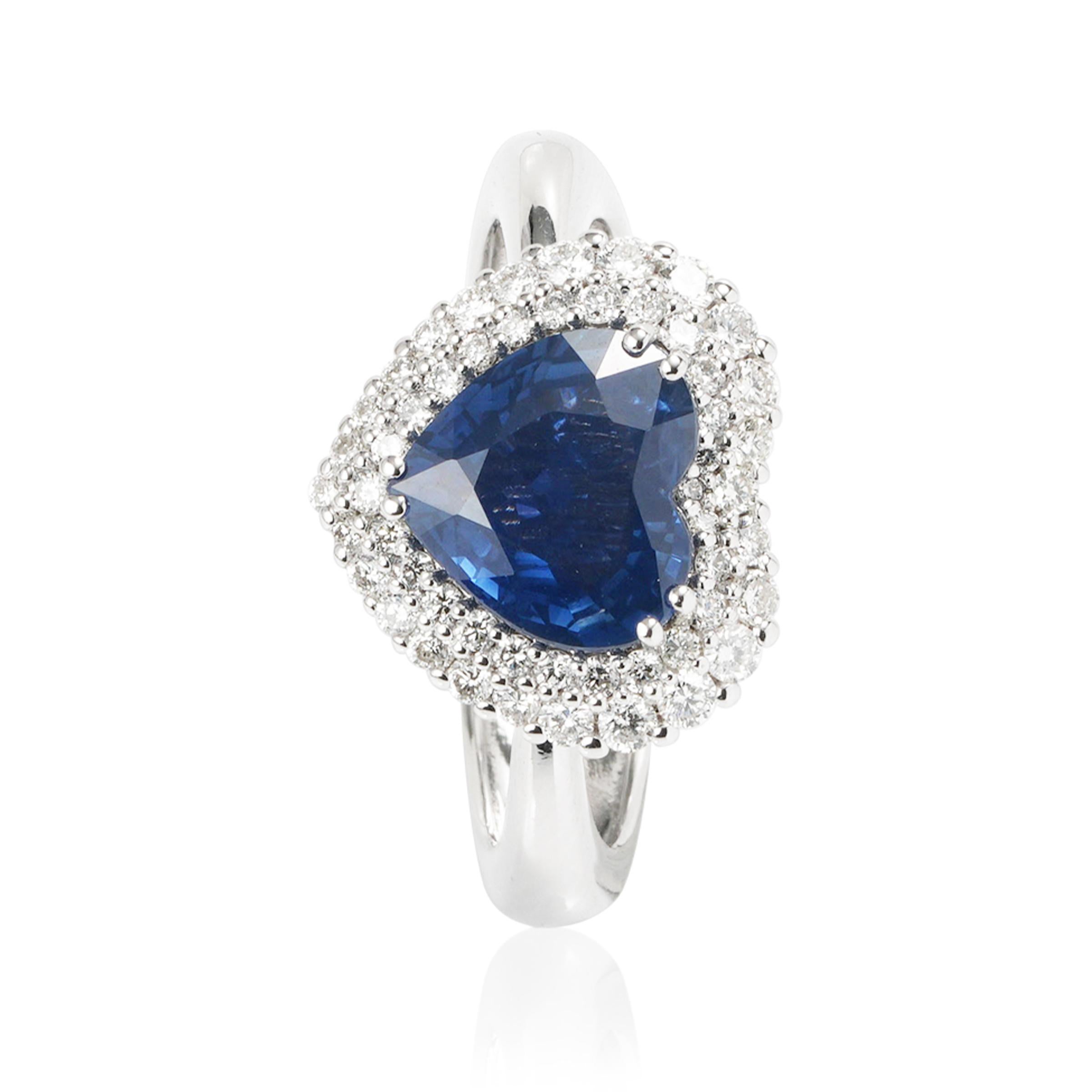 One a of a kind ring from the Essentials collection. Heart shaped sapphire with brilliants made in white gold 18k.
The stone comes with international certificate and the personalized warranty card by the brand. 
Sapphire: 2,05ct.
Diamonds: 0,20ct.