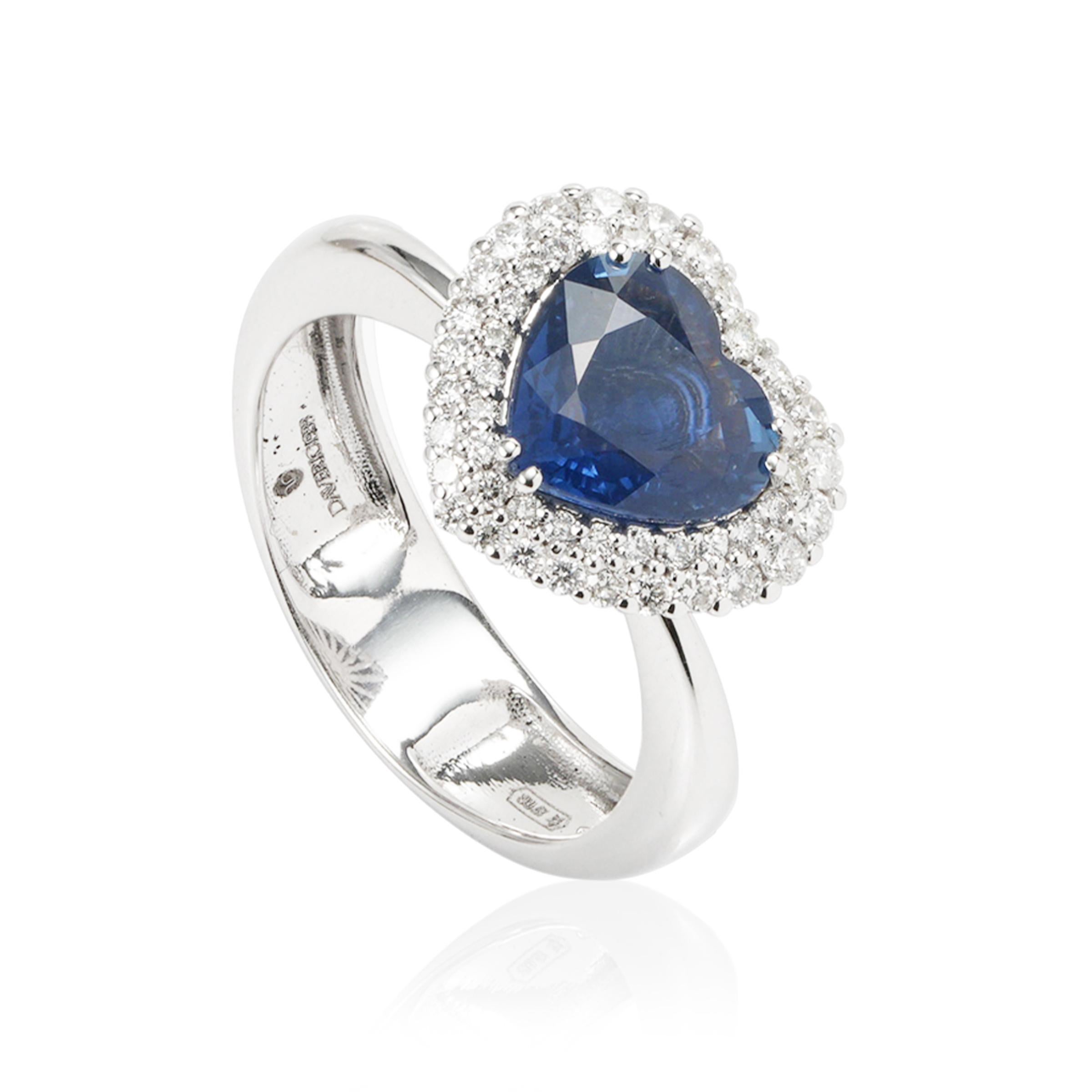 Sapphire Ring with Diamonds In New Condition For Sale In Bergamo, IT