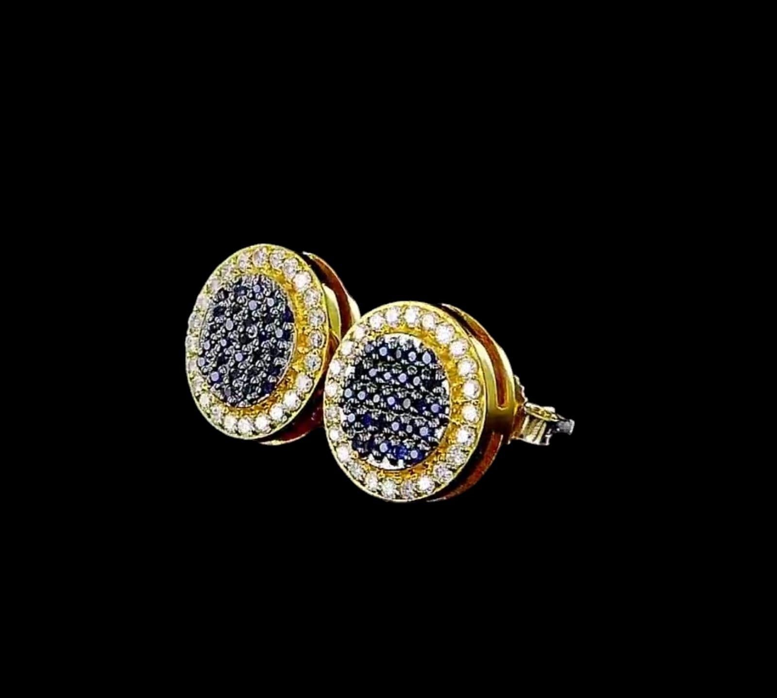 Women's or Men's Sapphire round shape earrings For Sale