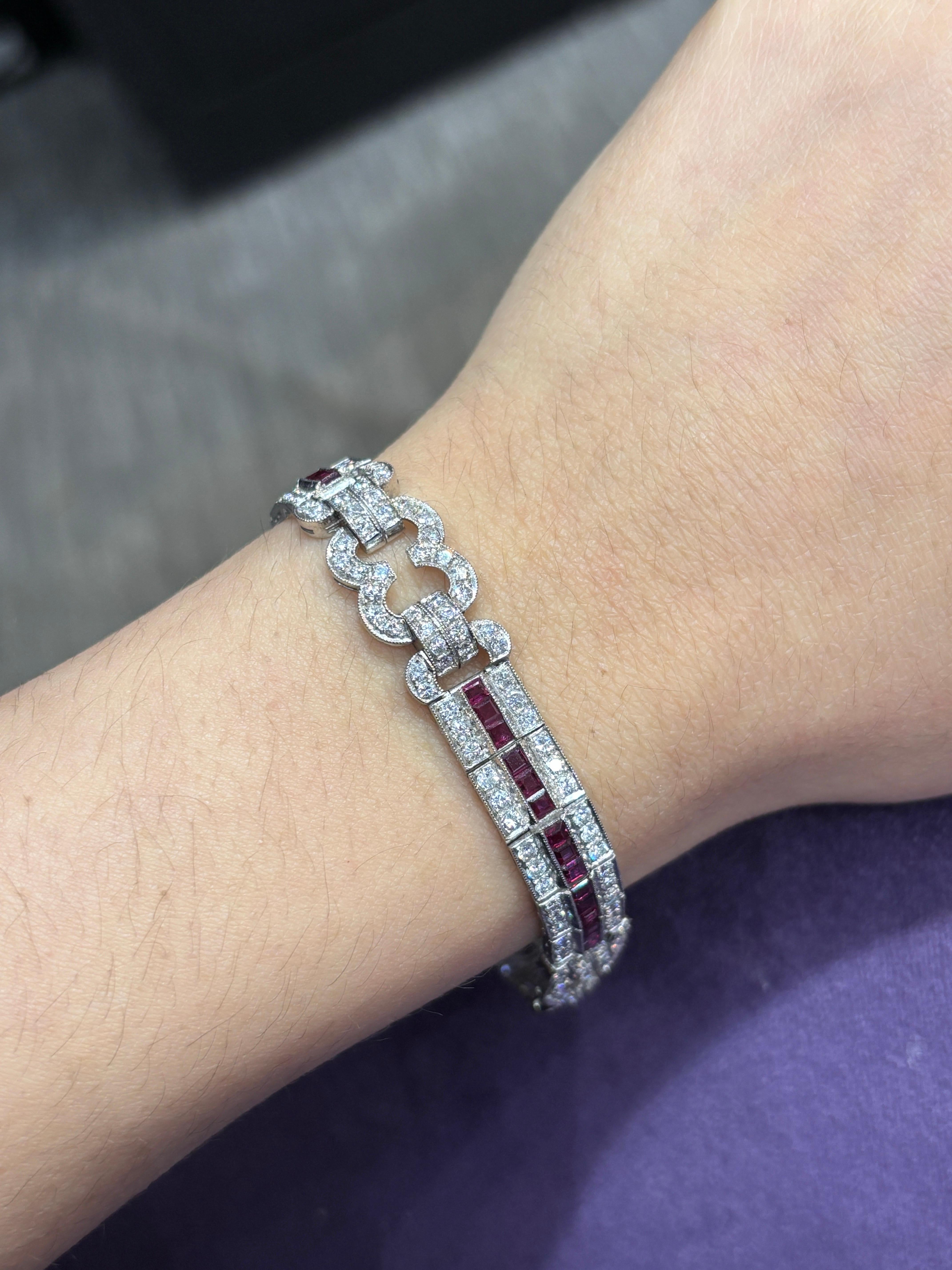 Conjunto de pulsera de zafiro, rubí y diamantes Corte mixto en venta