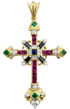 Pendentif croix en or jaune 18 carats avec saphir, rubis, émeraude et diamant