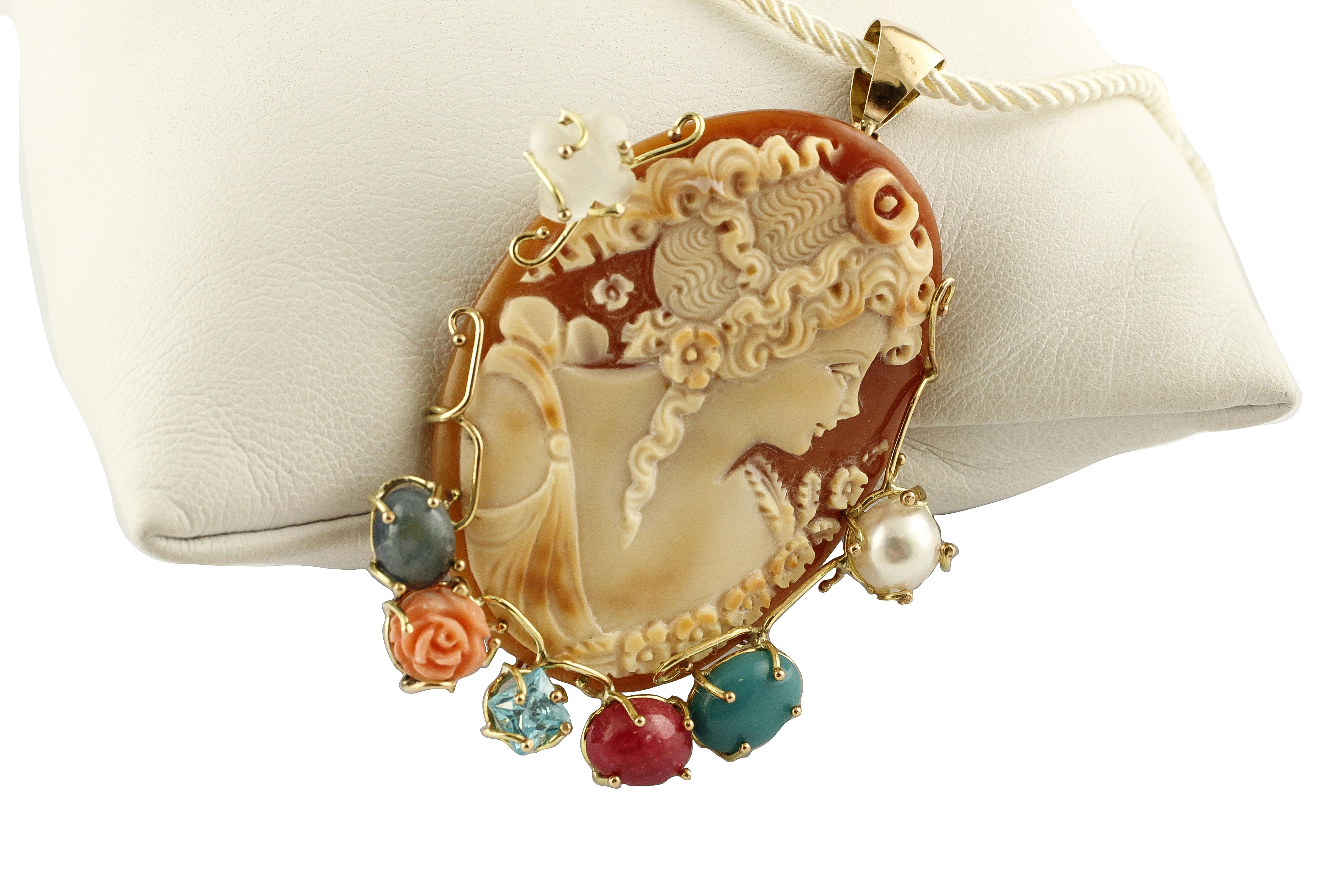 Sapphire Ruby Tourquoise Paste Blue Topaz MoonStone Coral Pearl Cameo Pendant In Excellent Condition In Marcianise, Marcianise (CE)