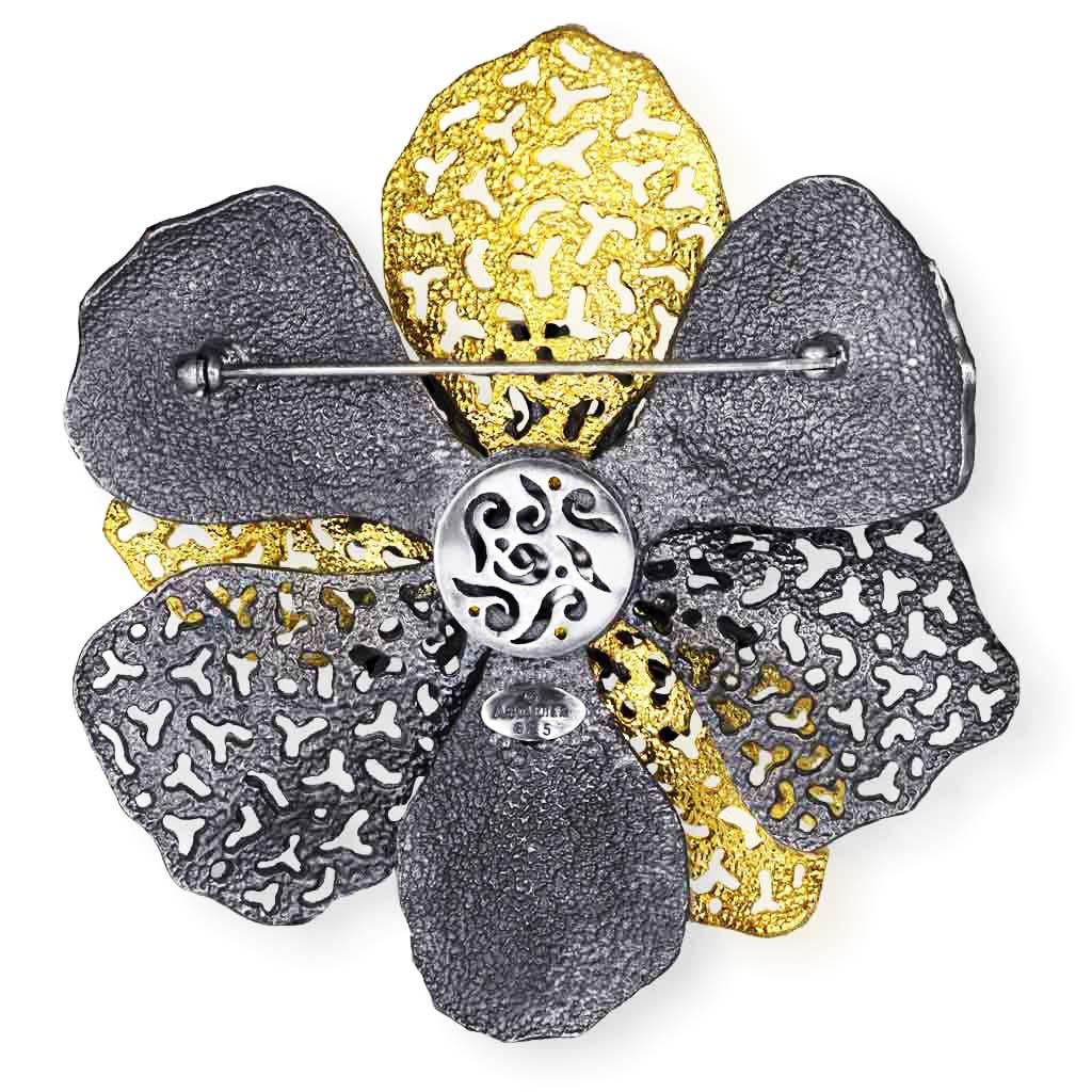 Contemporain Collier pendentif broche en or et argent sterling rhodié avec saphirs, spinelles et spinelles en vente