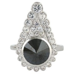 Bague cocktail en or 18 carats avec saphir noir et diamant taille briolette