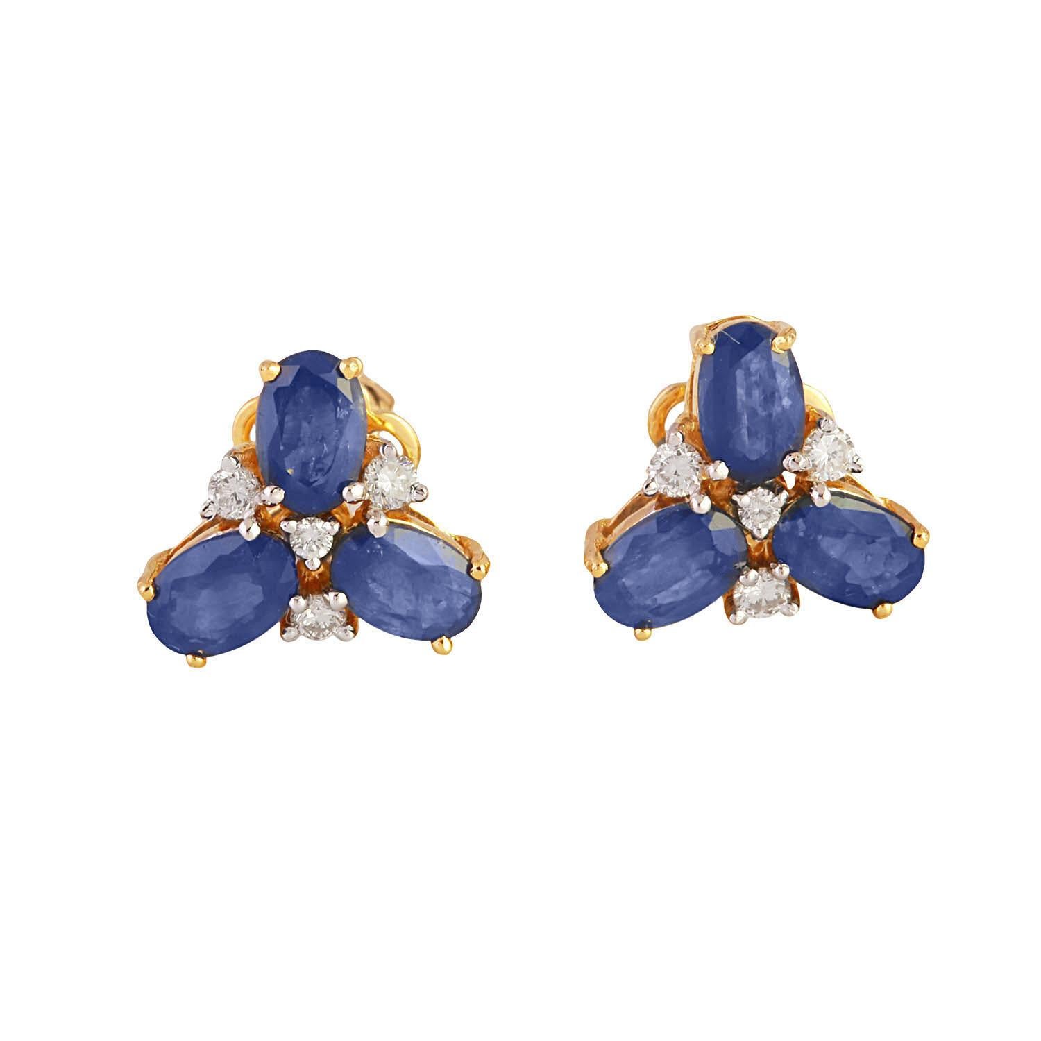 These earrings are made with sapphire gemstone and 18k yellow gold. It is so Casual and elegant. it is perfect for any occasion.

Specifications:

Dimensions: 11*12 MM
Gross Weight: 3.790 gms
Gold Weight: 3.082 gms
Gold Purity: 14k Yellow