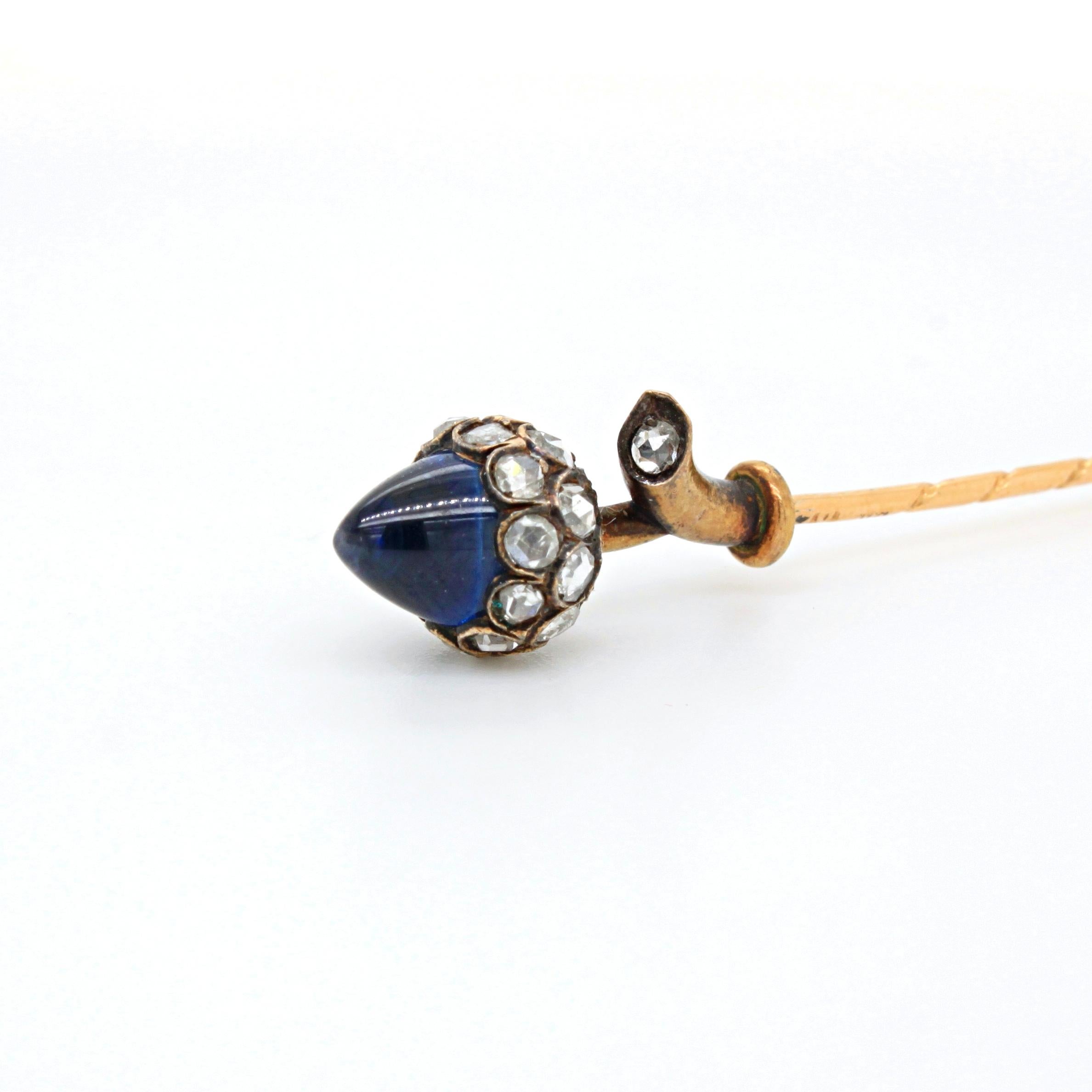 Krawattennadel mit Saphir-Zuckerhut und Diamant-Rosenschliff, BOLIN, 19. (Kegel-Cabochon) im Angebot
