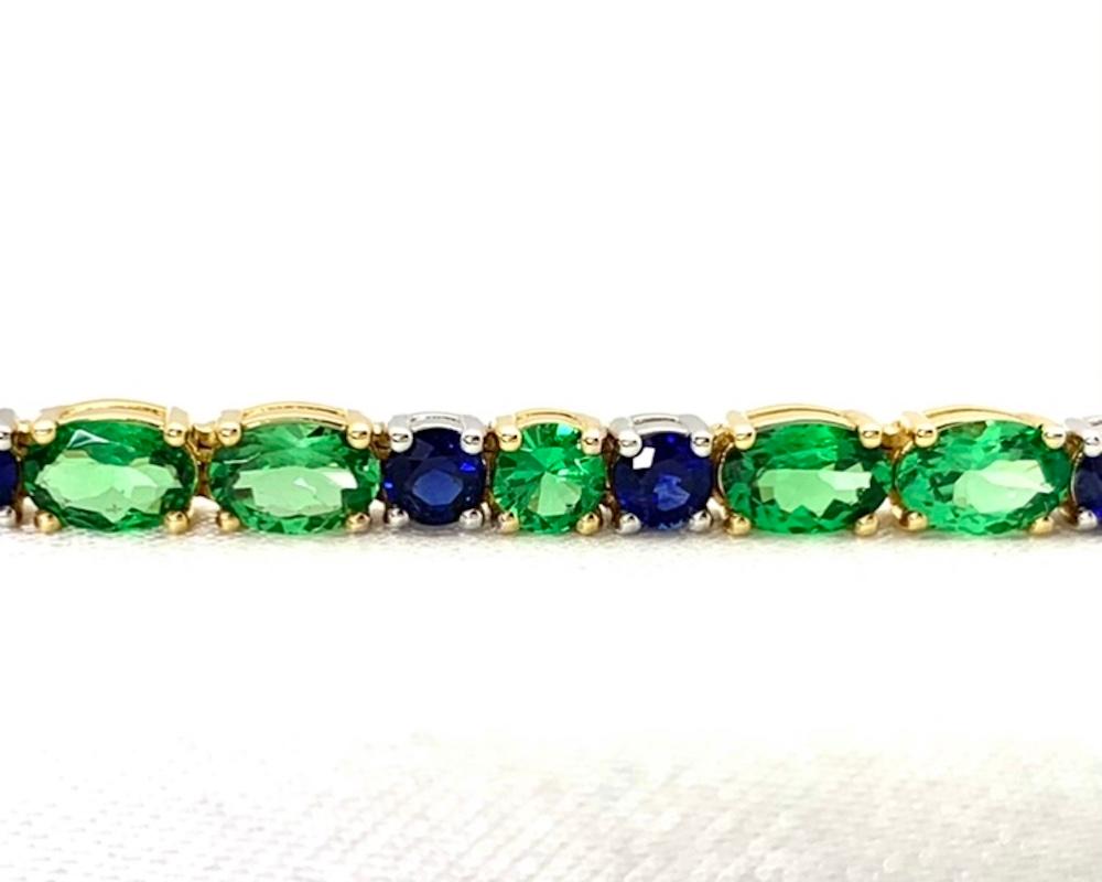 Sapphire and Tsavorite Garnet Tennis Bracelet in White and Yellow Gold For Sale 2