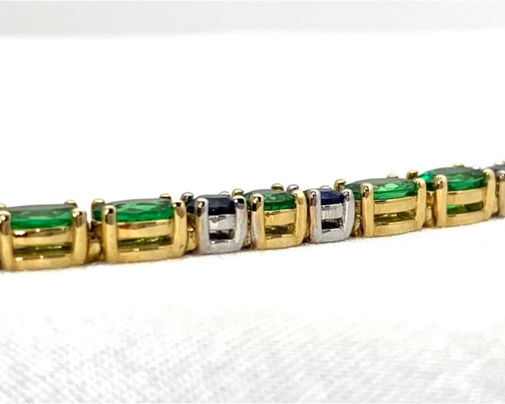Sapphire and Tsavorite Garnet Tennis Bracelet in White and Yellow Gold For Sale 3