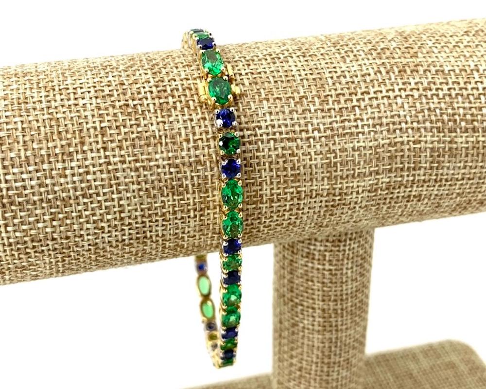 Sapphire and Tsavorite Garnet Tennis Bracelet in White and Yellow Gold For Sale 4