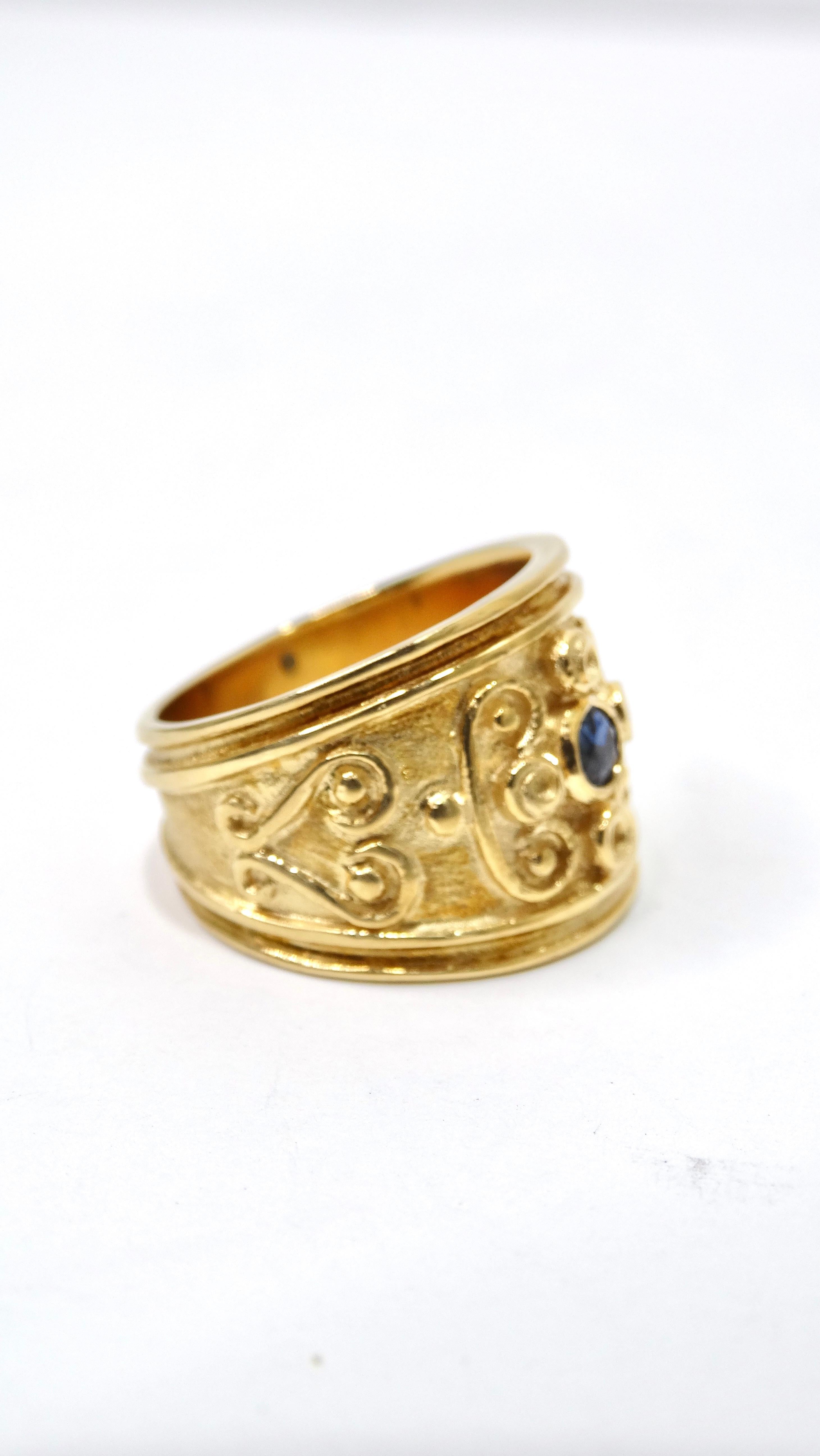 Round Cut Sapphire Victorian 18k Gold Ring For Sale