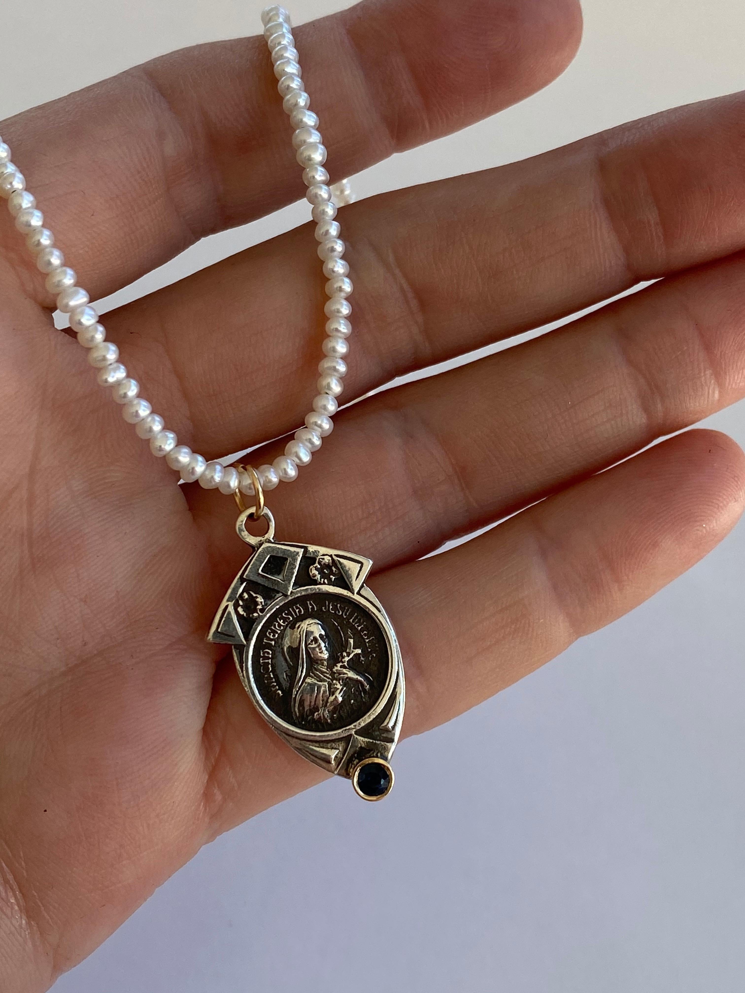 Schwarze Diamant-Perlenkette mit Medaille der Jungfrau Maria (Brillantschliff) im Angebot