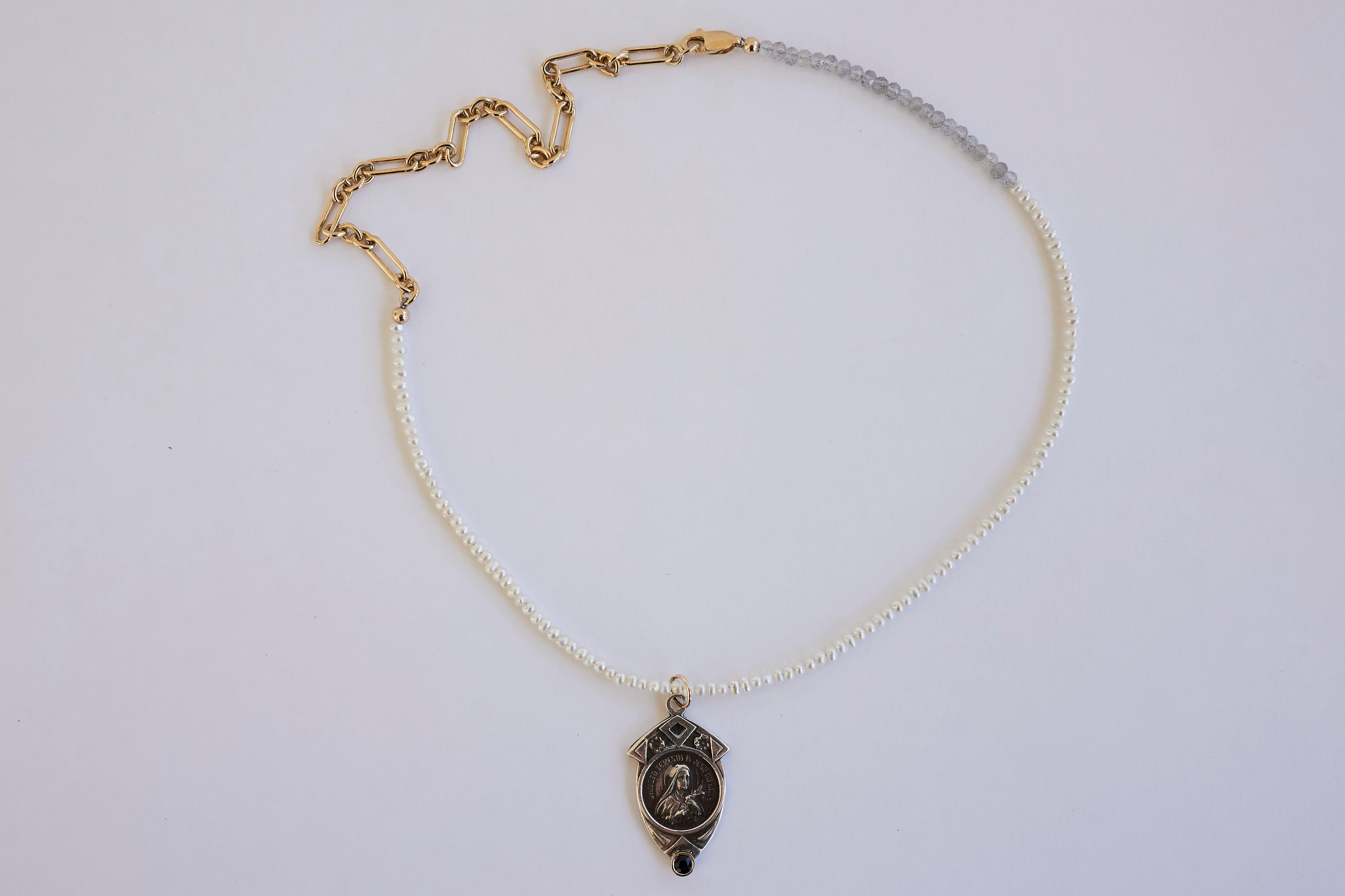 Black Diamond Pearl Necklace Virgin Mary Medal In New Condition For Sale In Los Angeles, CA