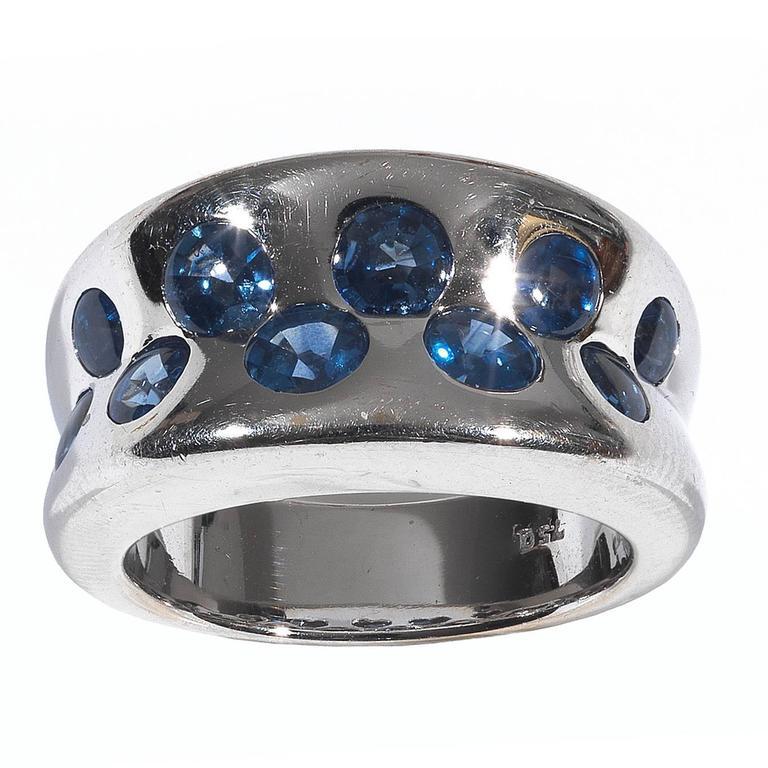 Sapphire White Gold Cocktail Band Ring In Excellent Condition For Sale In Firenze, IT