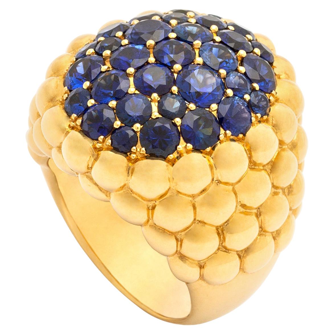 Bague en or jaune et saphir en vente