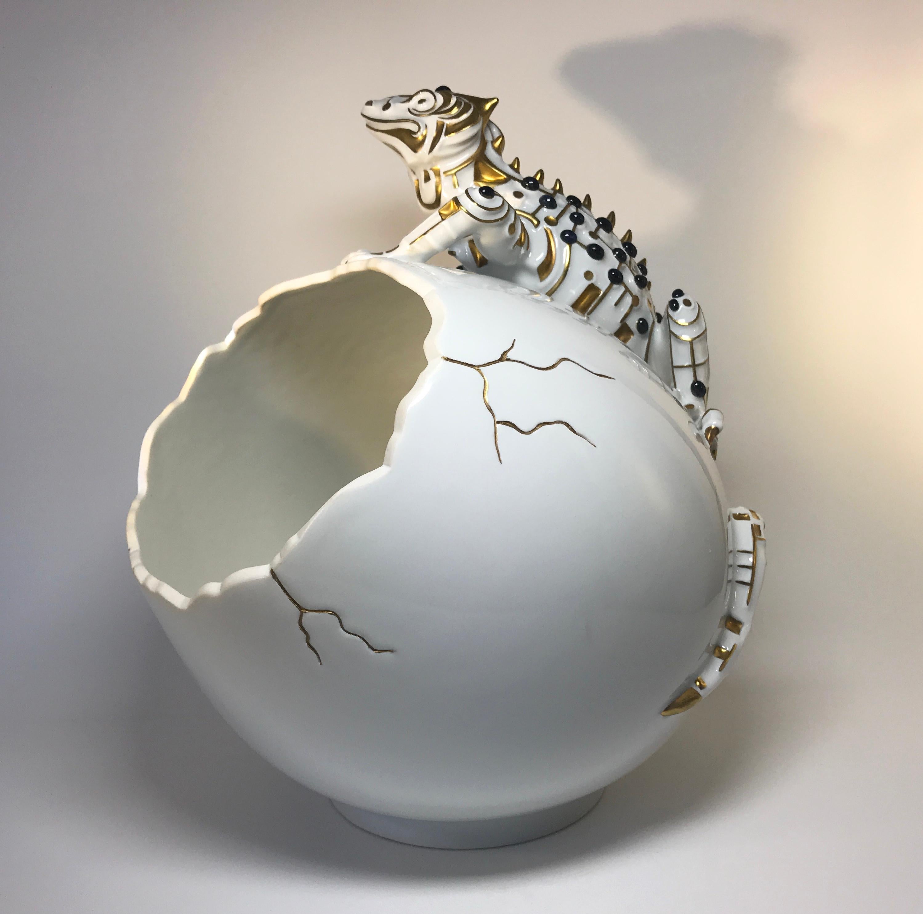 Sapphires 24k Pure Gold, Porcelain Luxury Lizard Sculpture Egg Caviar Bowl 2000s For Sale 1