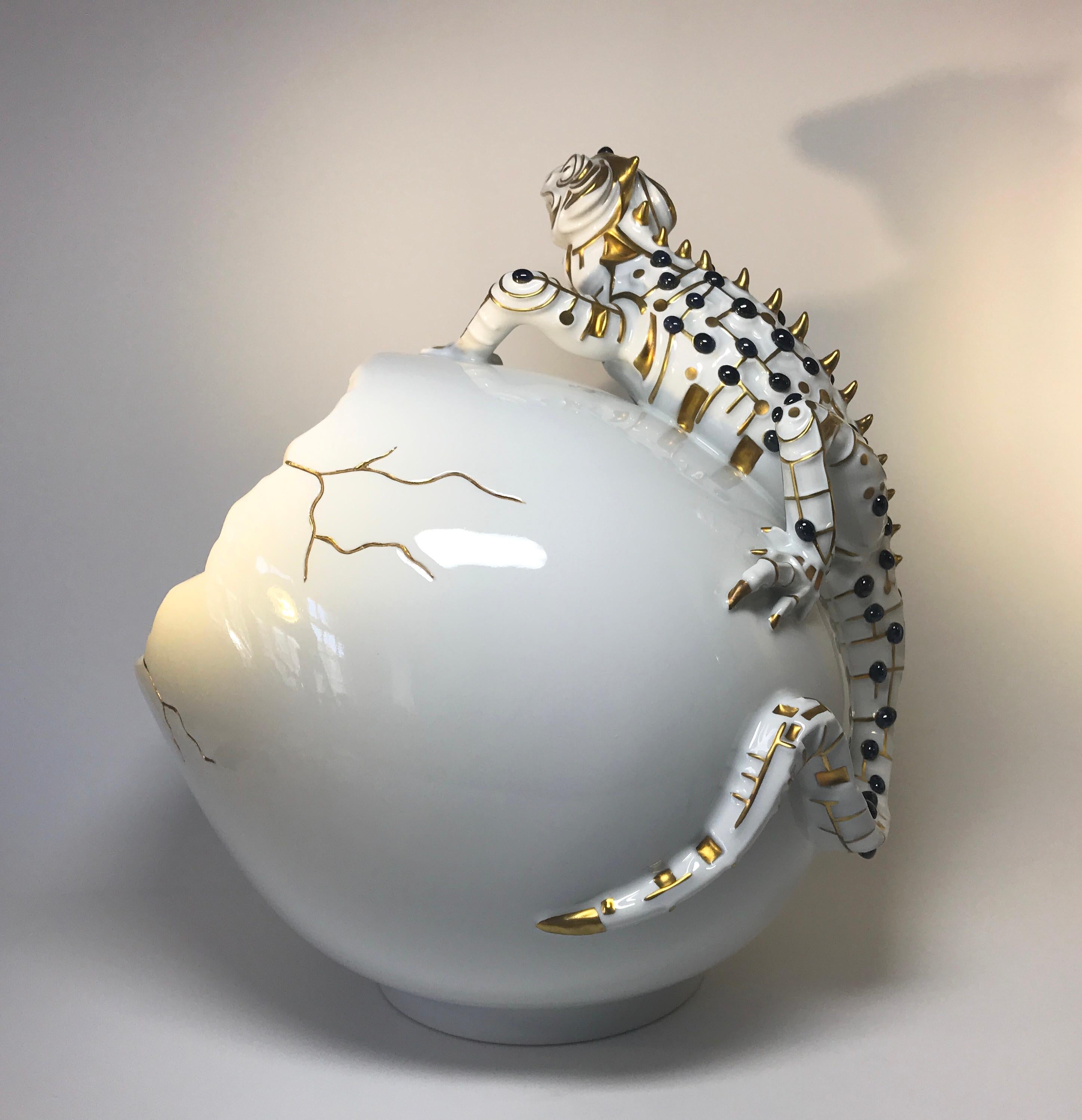 Sapphires 24k Pure Gold, Porcelain Luxury Lizard Sculpture Egg Caviar Bowl 2000s For Sale 2