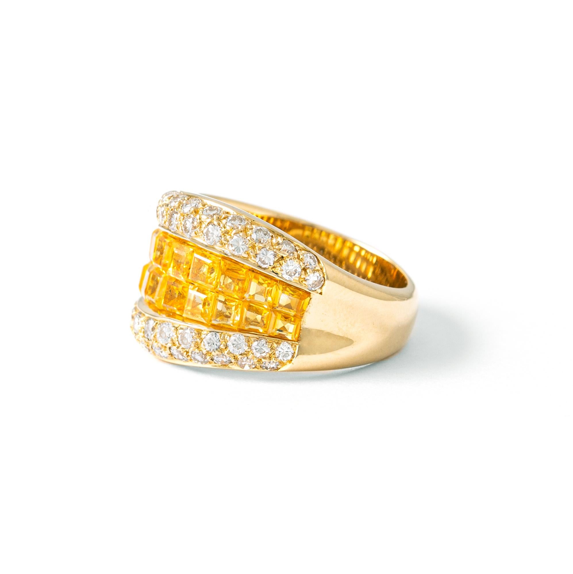 Goldring mit Saphiren und Diamanten im Zustand „Neu“ im Angebot in Geneva, CH