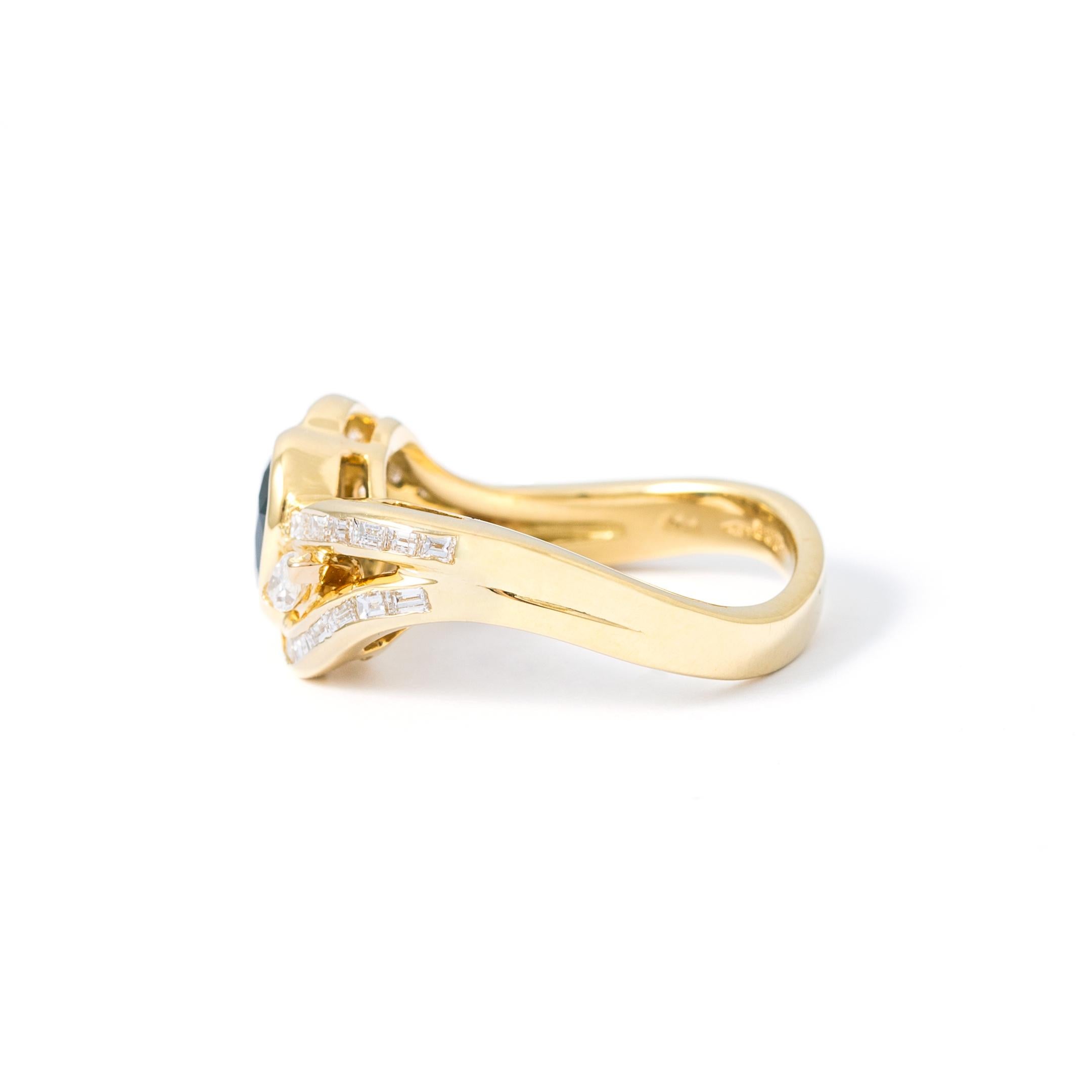 Anello in oro con zaffiri e diamanti In condizioni Nuovo in vendita a Geneva, CH