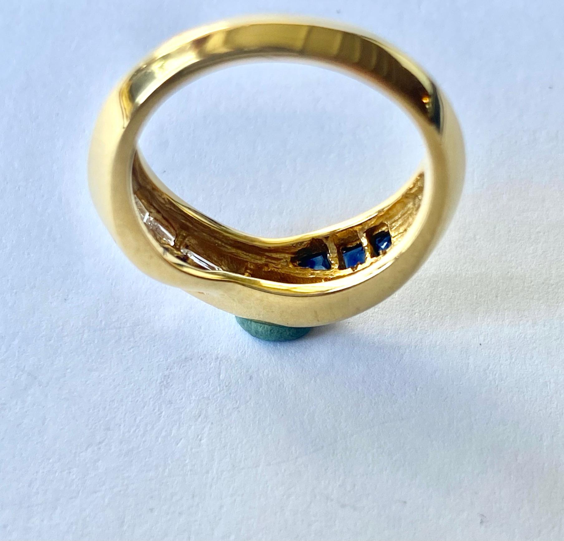 Sapphires and Diamond Yellow Gold Ring For Sale 2