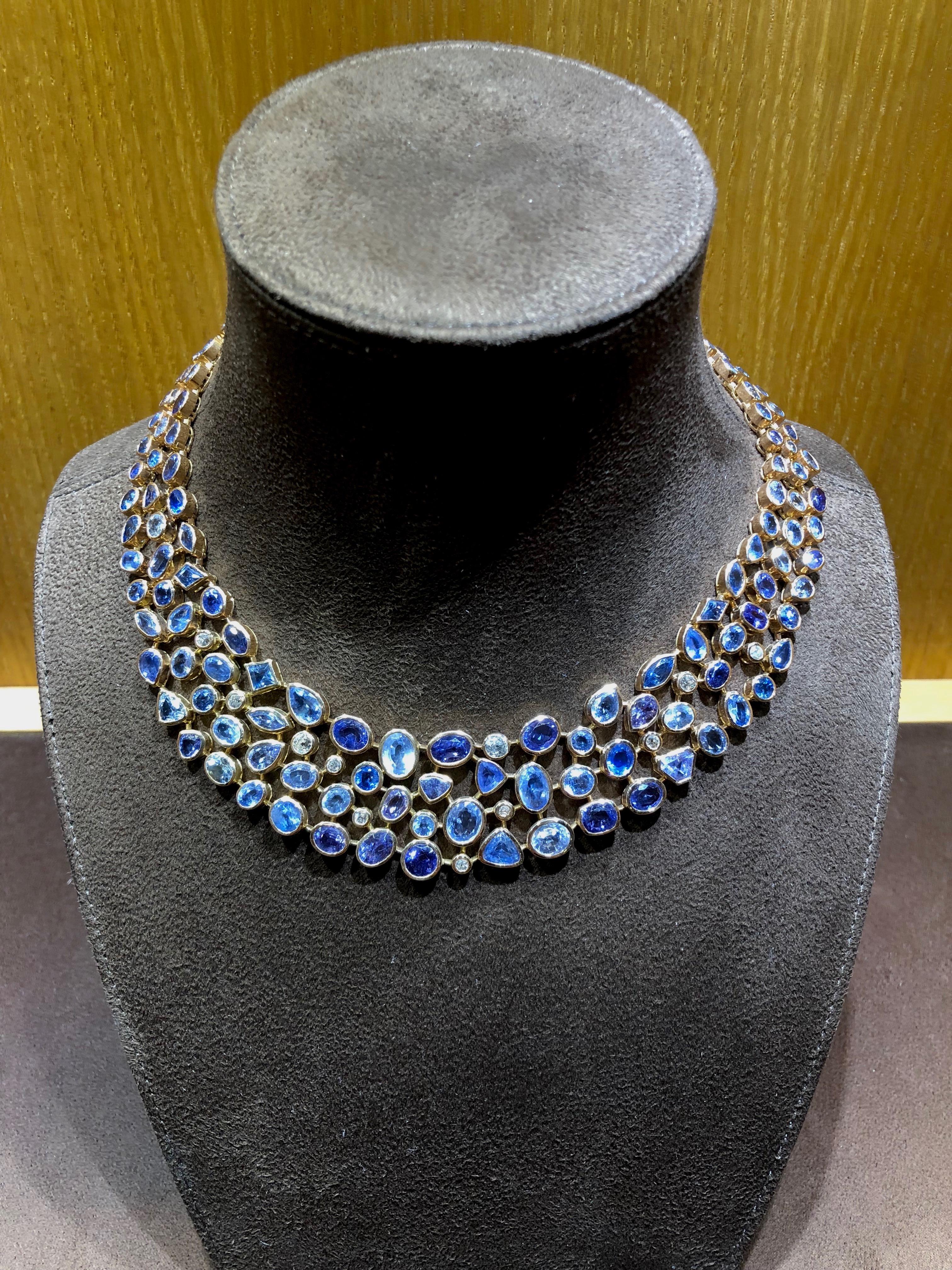Women's Ceylon sapphires (100 ct approx.), diamonds (8 ct), rose gold. For Sale
