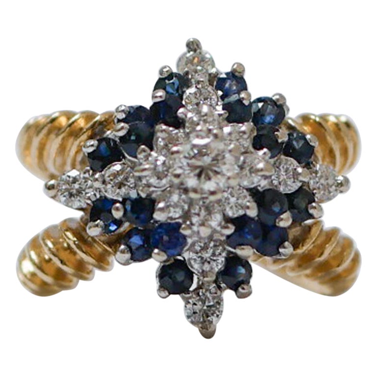 Saphirs, diamants, bague en or jaune 14 carats. en vente