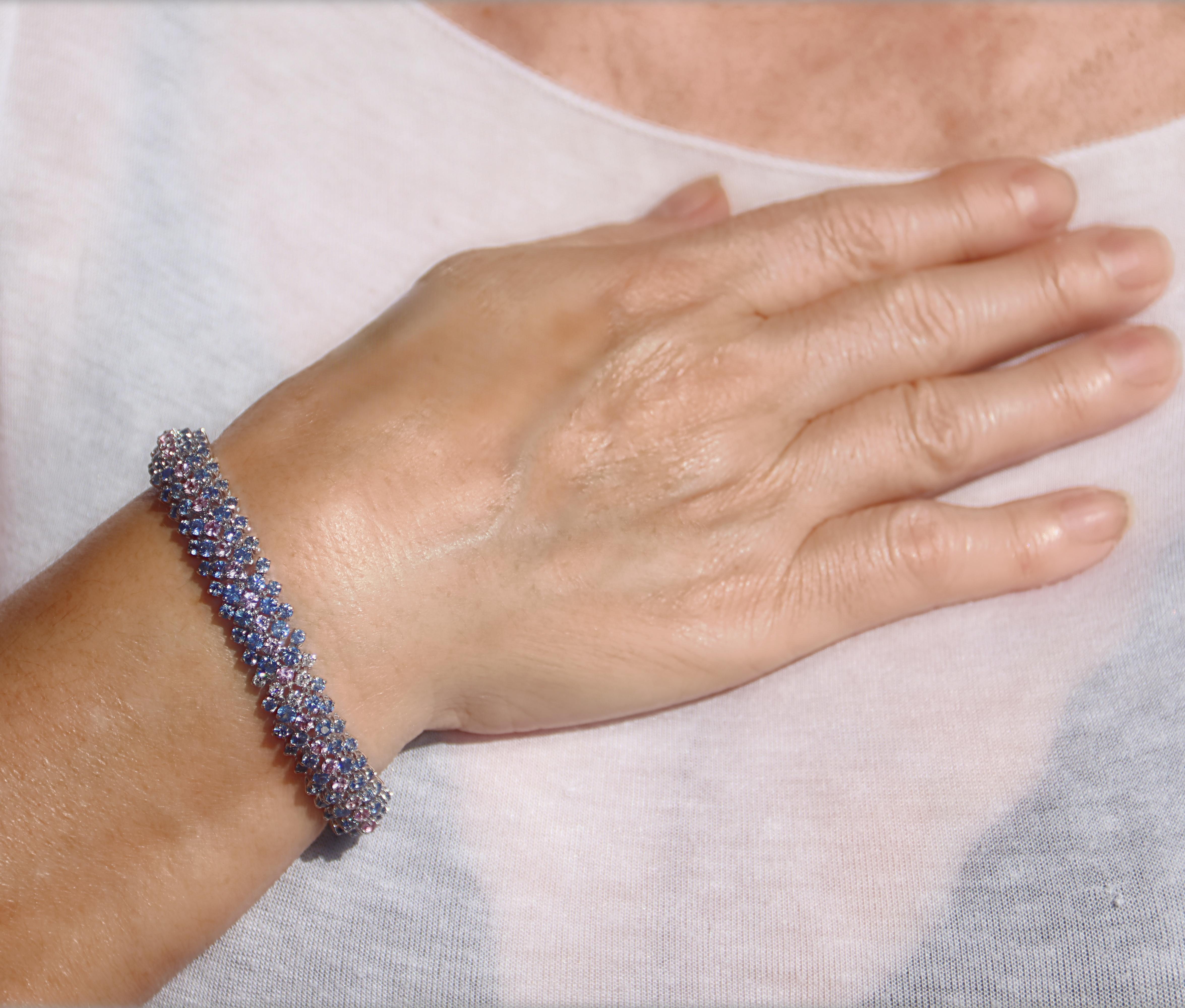 Saphire Diamanten 18 Kt Weißgold Modernes Armband im Angebot 2