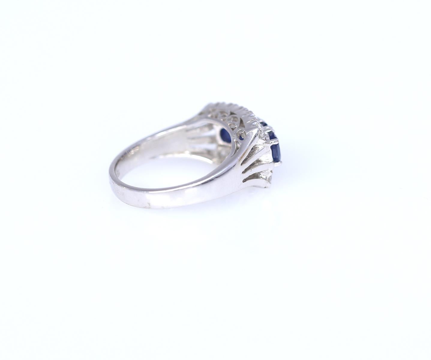 Sapphires Diamonds 18K White Gold Modern Ring, 1990 In Good Condition For Sale In Herzelia, Tel Aviv