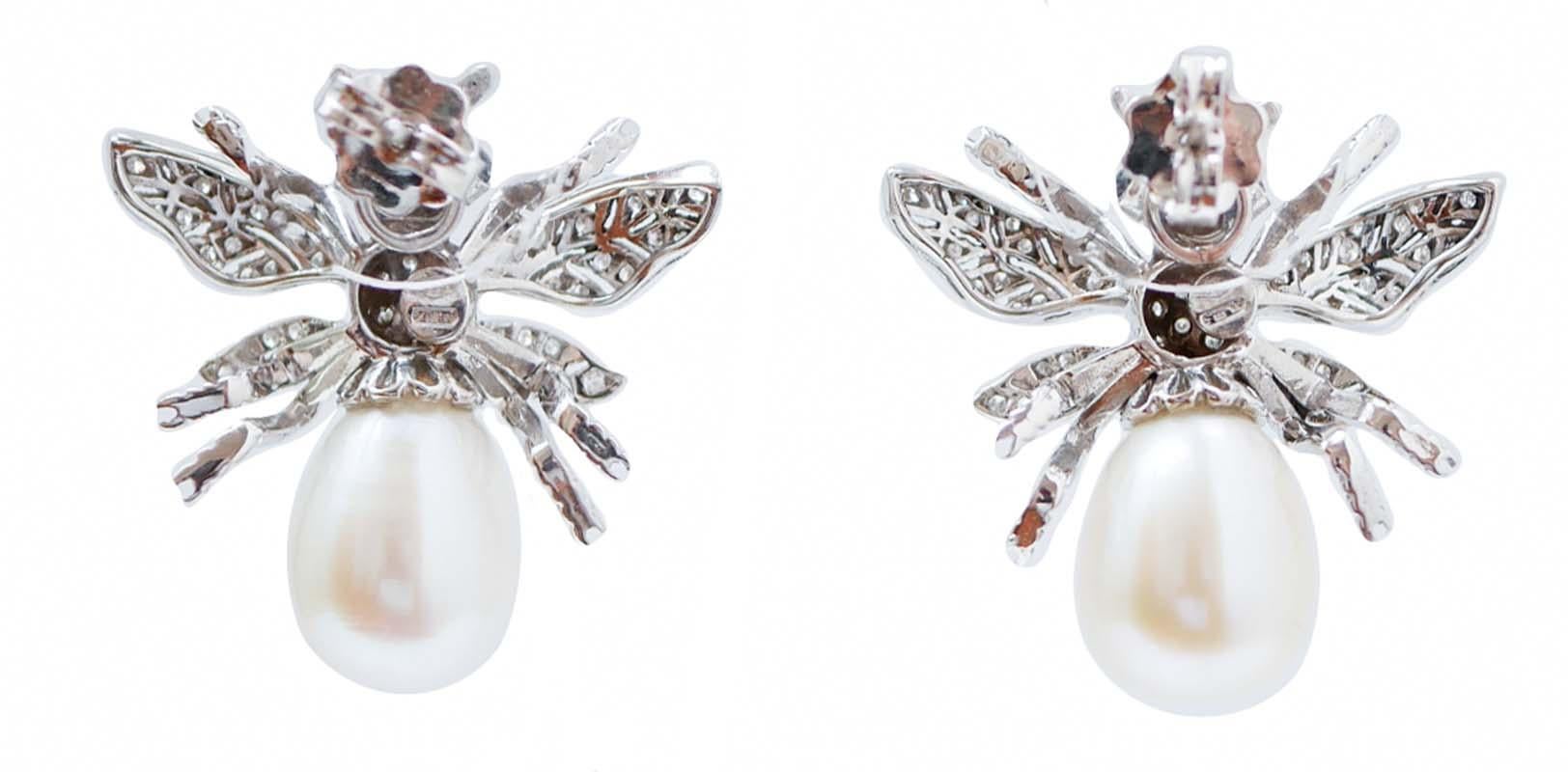 Rétro Saphirs, diamants, perles, boucles d'oreilles mouche en or blanc 14 carats en vente