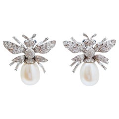 Saphirs, diamants, perles, boucles d'oreilles mouche en or blanc 14 carats