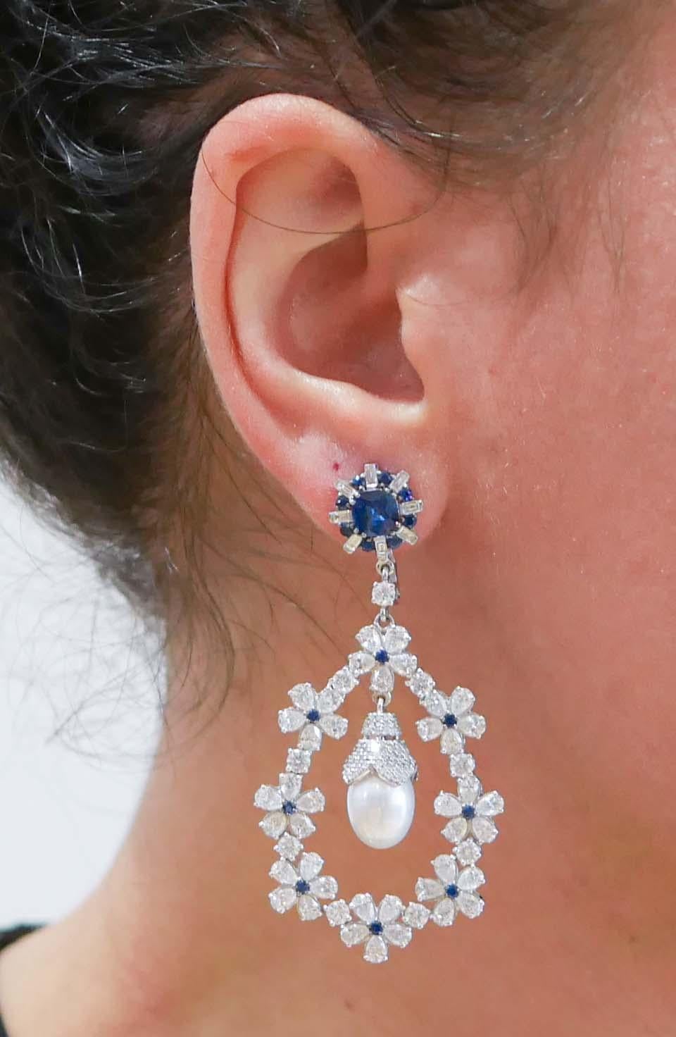 Sapphires, Diamonds, Pearls, 18 Karat White Gold Earrings. In Good Condition For Sale In Marcianise, Marcianise (CE)
