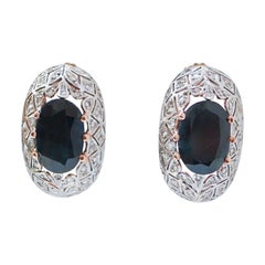 Saphirs, diamants, boucles d'oreilles en or rose et en argent.