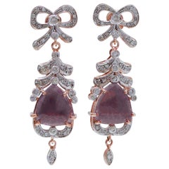 Zaffiri, diamanti, oro rosa e argento.